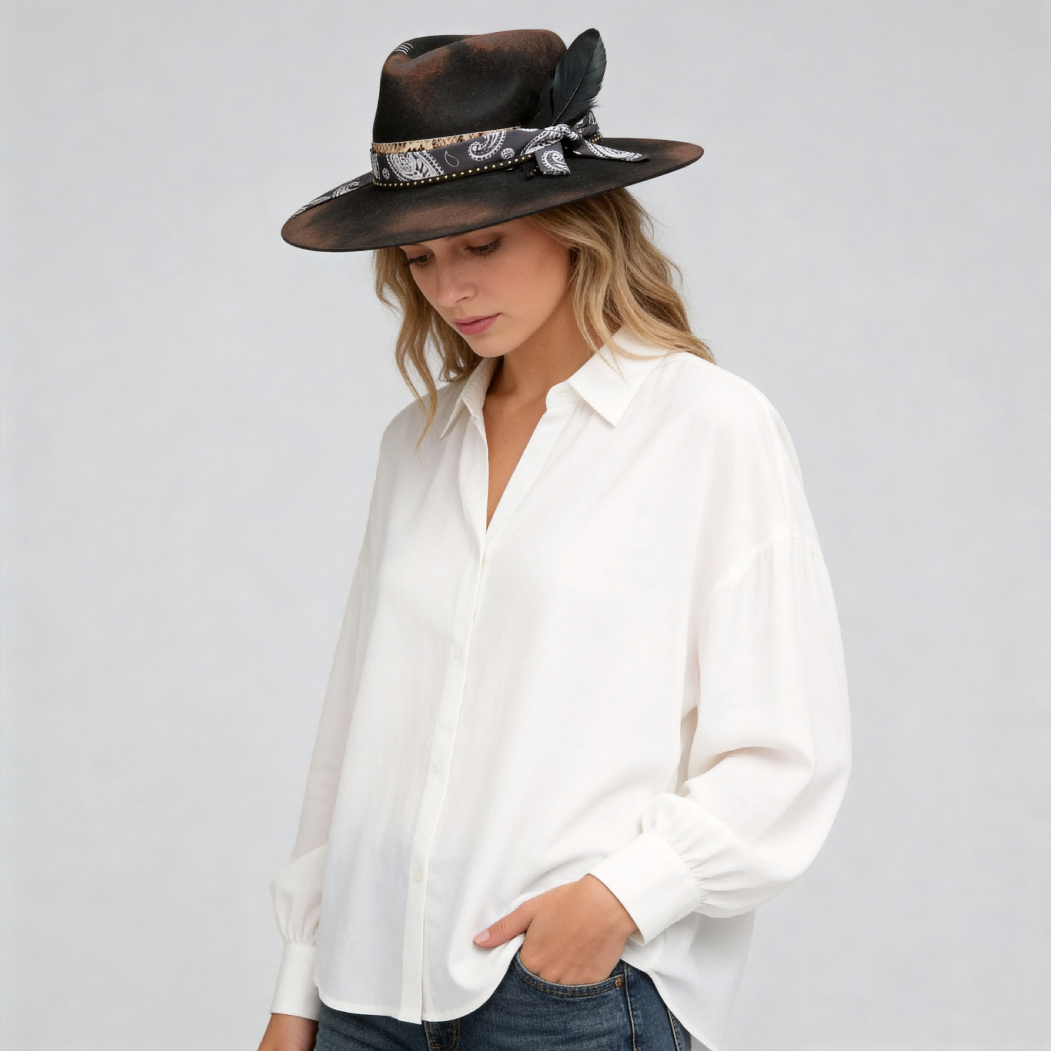 Minimal Felt Hat – Dark Base, Subtle Fire & Fabric Trim