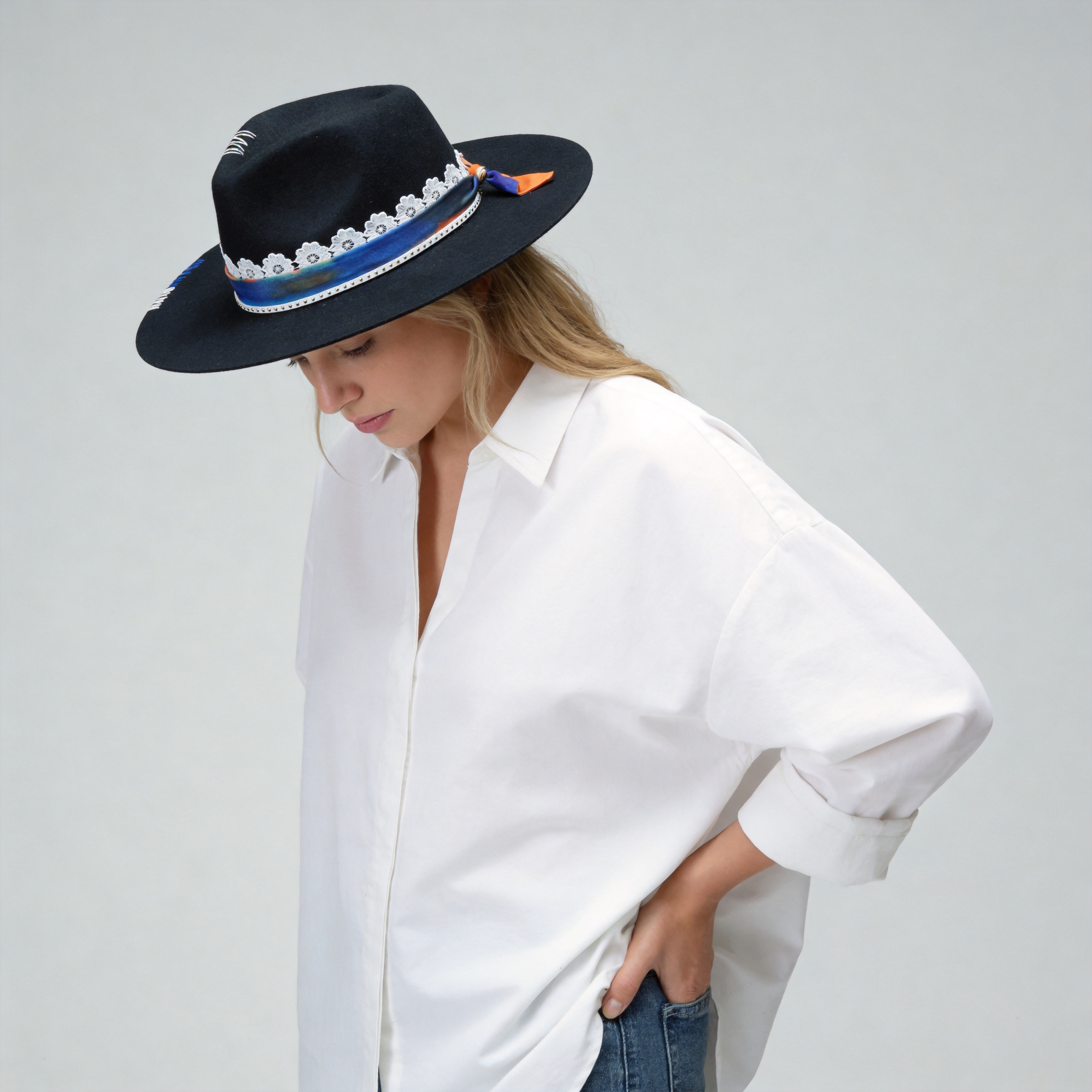 Black Straight Brim Felt Hat with Lace & Artistic Band