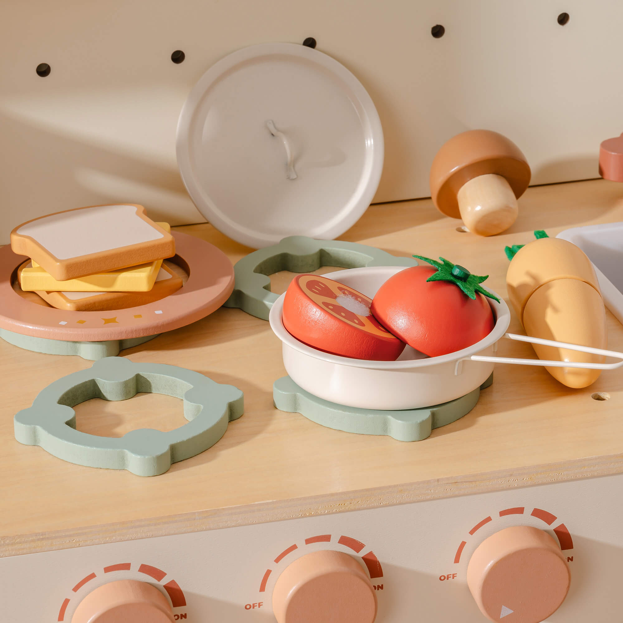 ROBUD Wooden Cutting Food Playset 4-in-1