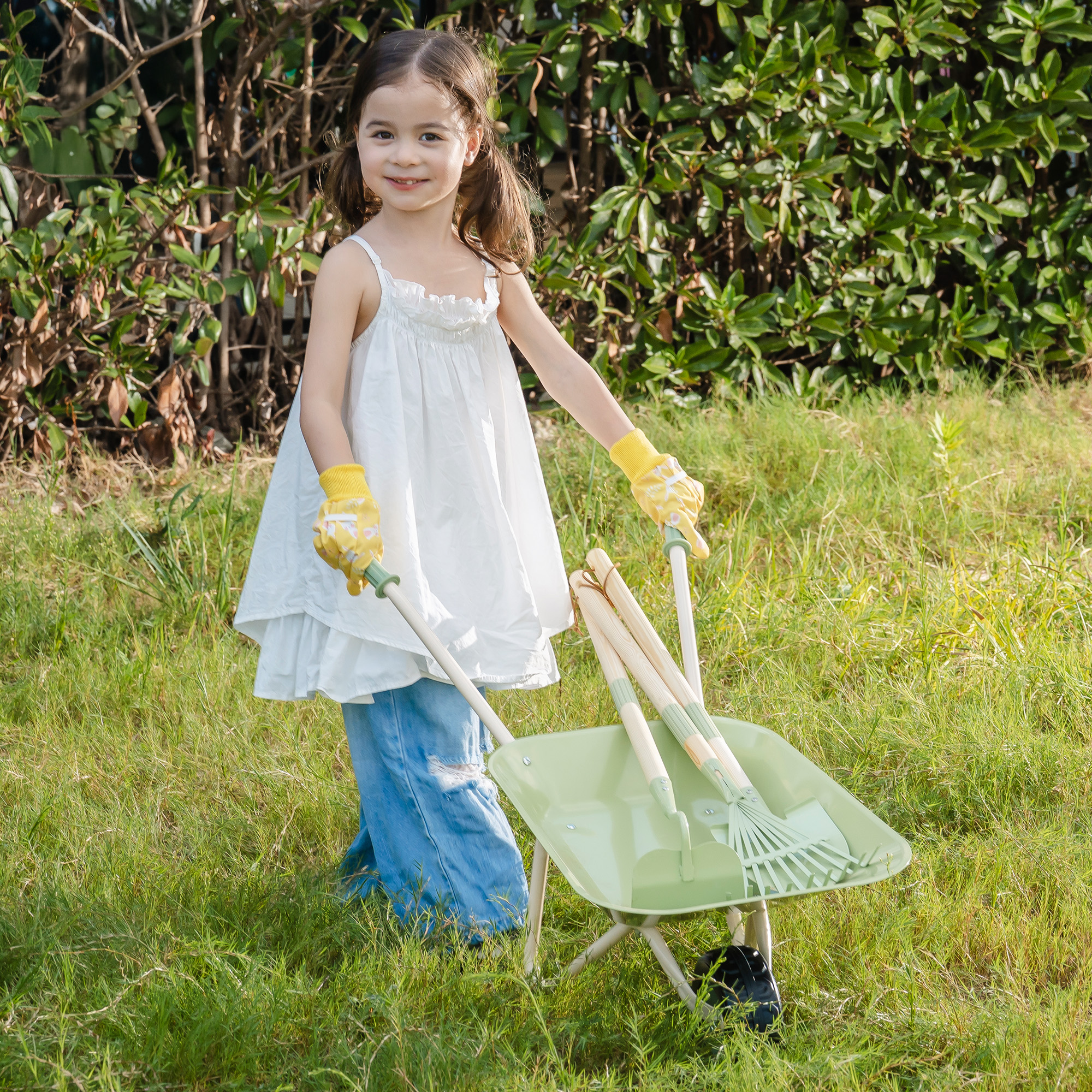 ROBUD Kids Wheelbarrow with Gardening Set
