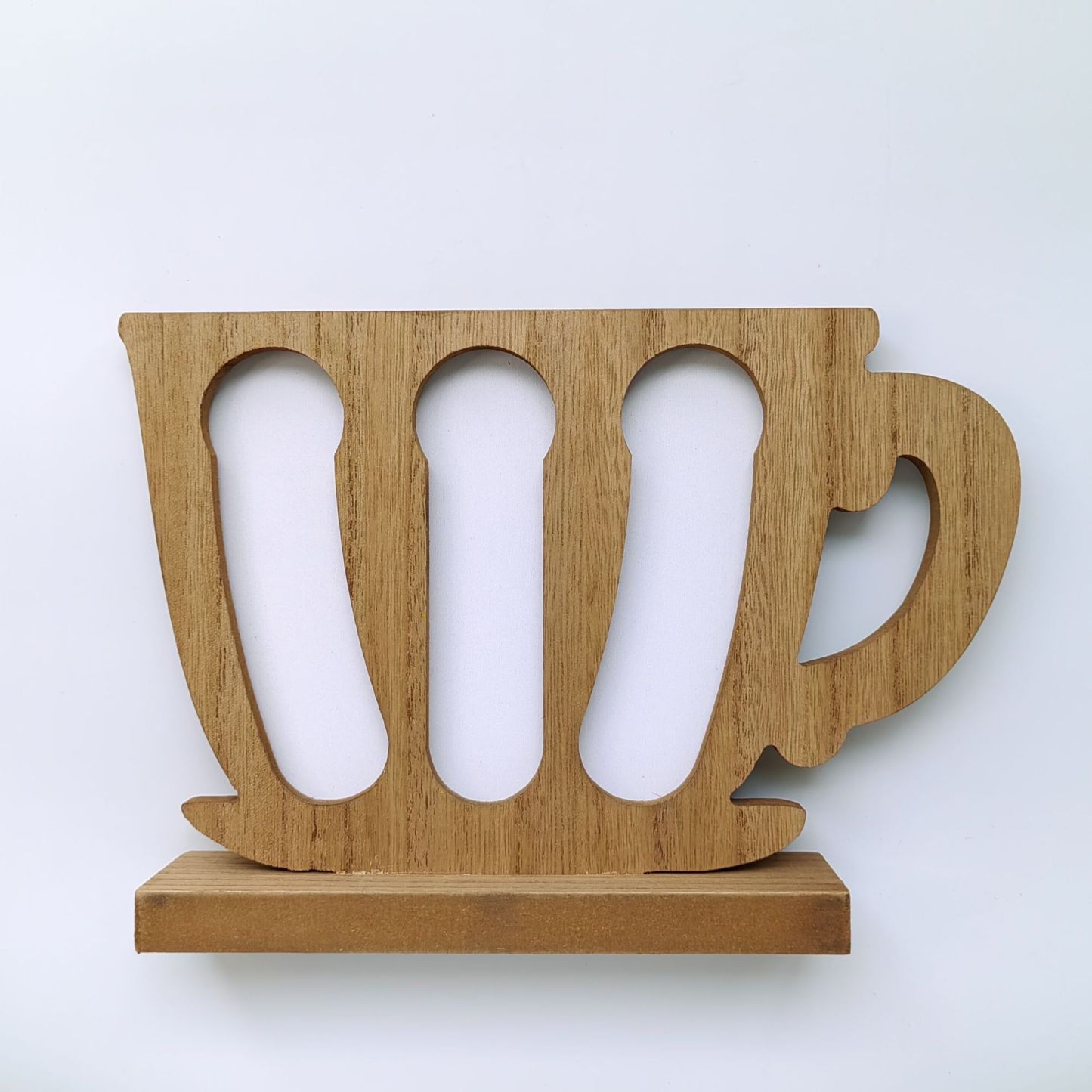 ชิ้นตกแต่งไม้สำหรับจัดเก็บในบ้าน