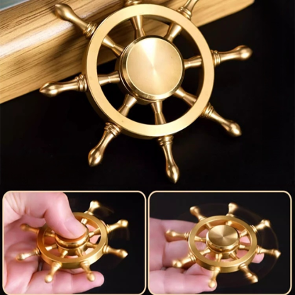 เครื่องประดับรูปพวงมาลัยเรือของคนขับเรือ