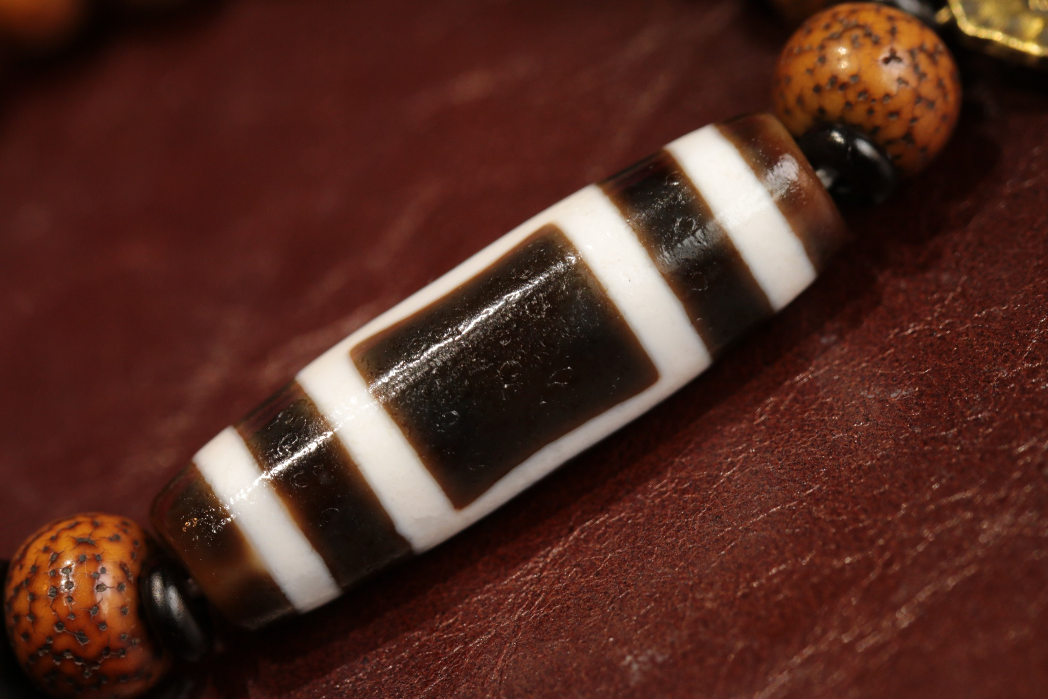 Heaven & Earth, Stars & Moon Bodhi and Dzi Bead Bracelet（Unique ID:cp-1-4631）