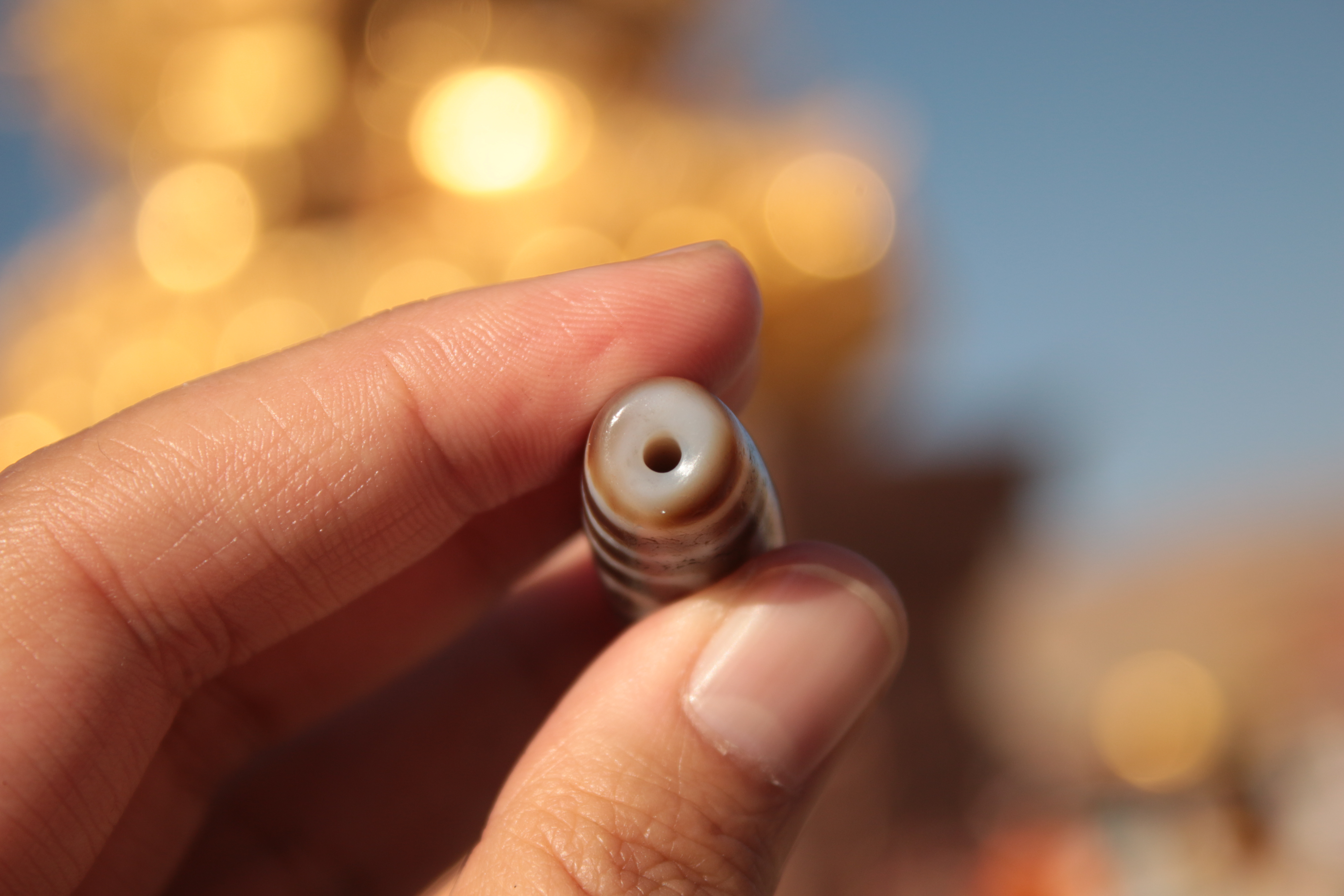 Tibetan Seven-Eyed Dzi Bead（Unique ID: tz-7-0733）