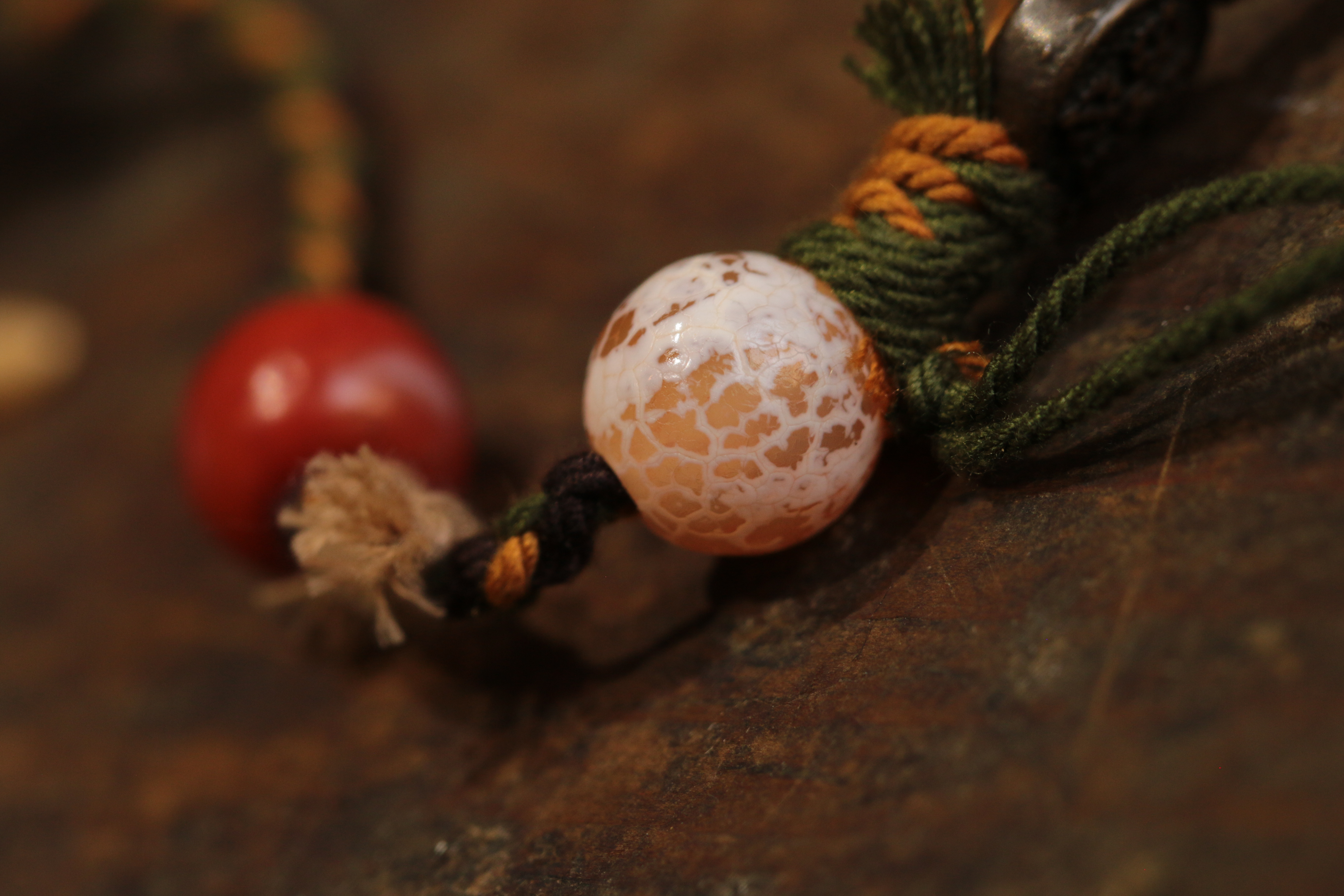 Nine-Eyed Dzi Bead Clavicle Necklace（Unique ID:cp-2-1820）