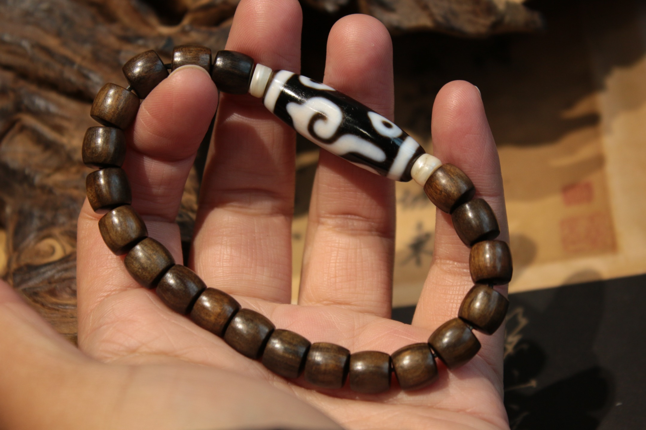 Agarwood and White Hair Dzi Bead Bracelet（Unique ID:cp-1-3476）