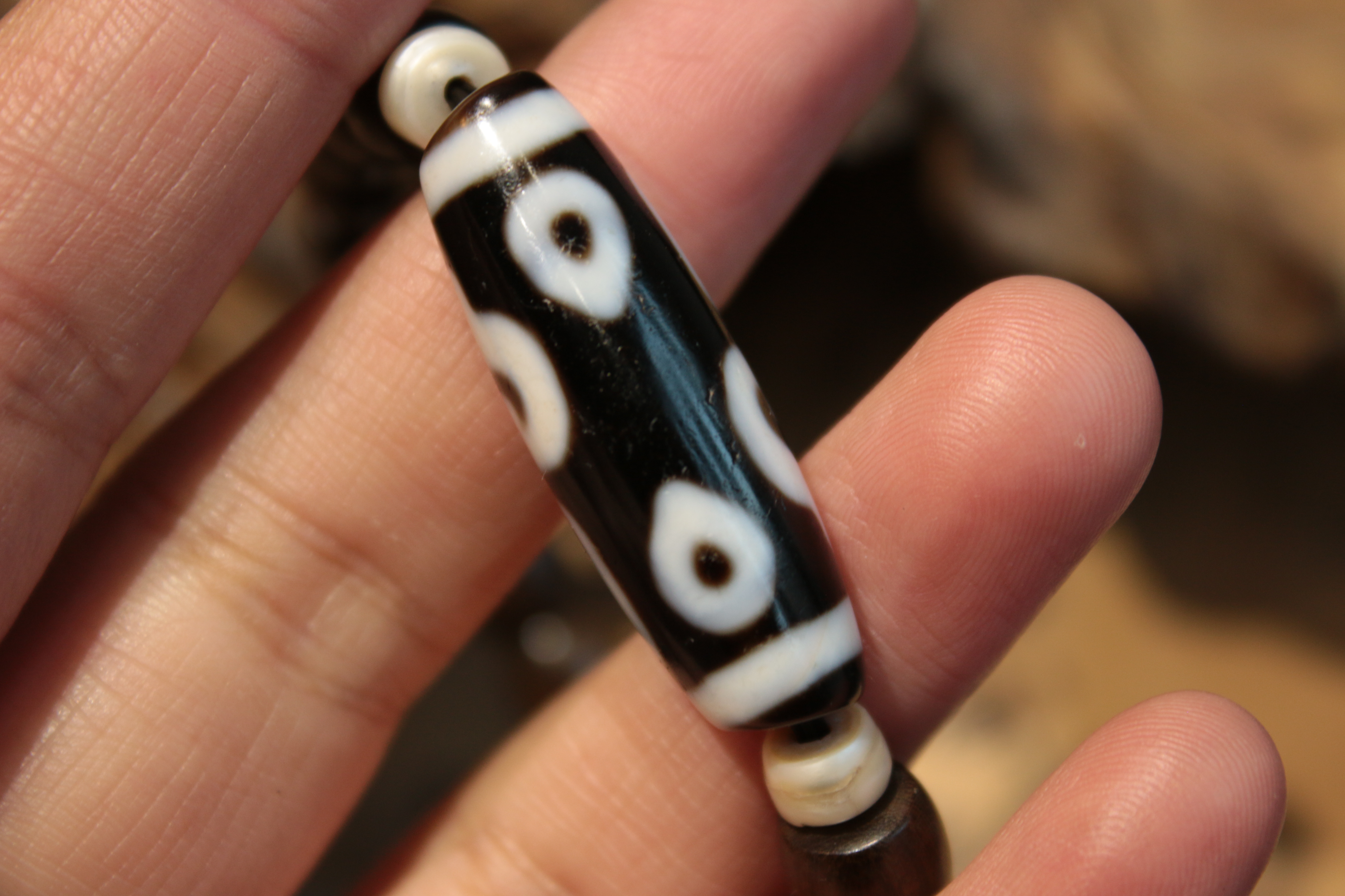 Agarwood and White Hair Dzi Bead Bracelet（Unique ID:cp-1-3476）