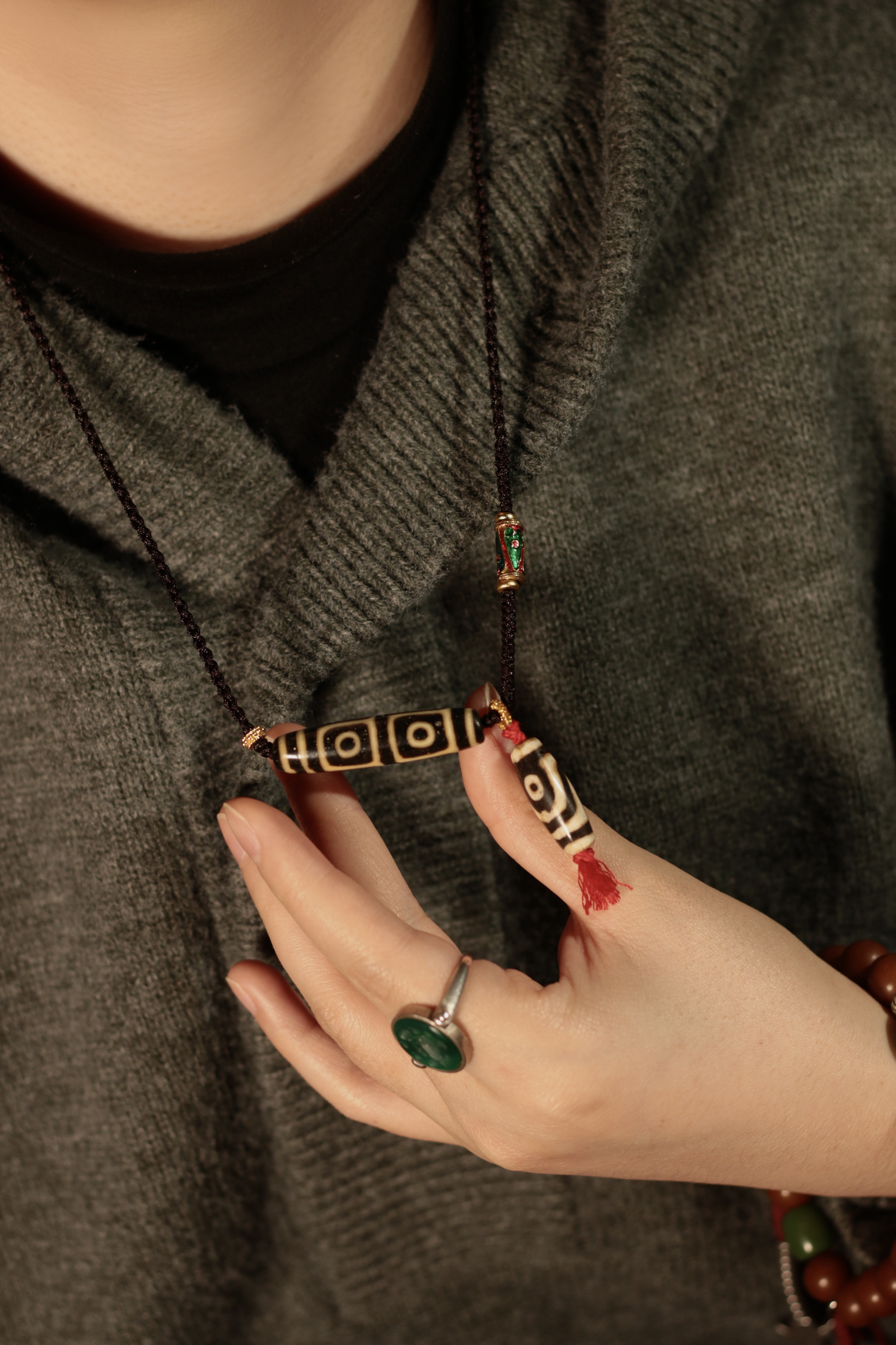 Glass Dzi Bead Clavicle Necklace（Unique ID:cp-2-2502）