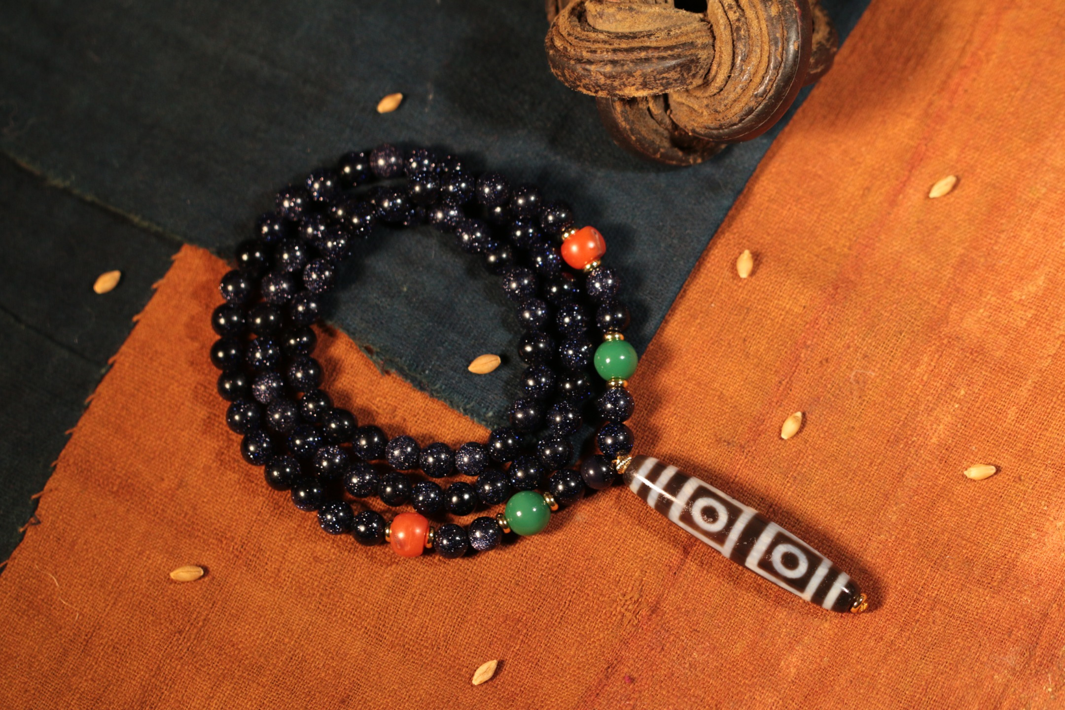 Four-Eyed Dzi Bead Clavicle Necklace（Unique ID:cp-2-2751）