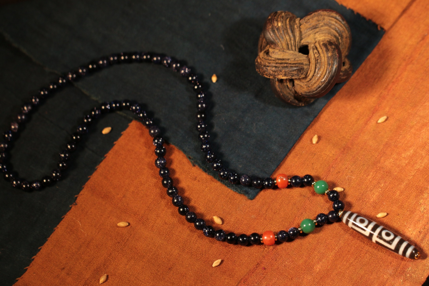Four-Eyed Dzi Bead Clavicle Necklace（Unique ID:cp-2-2751）