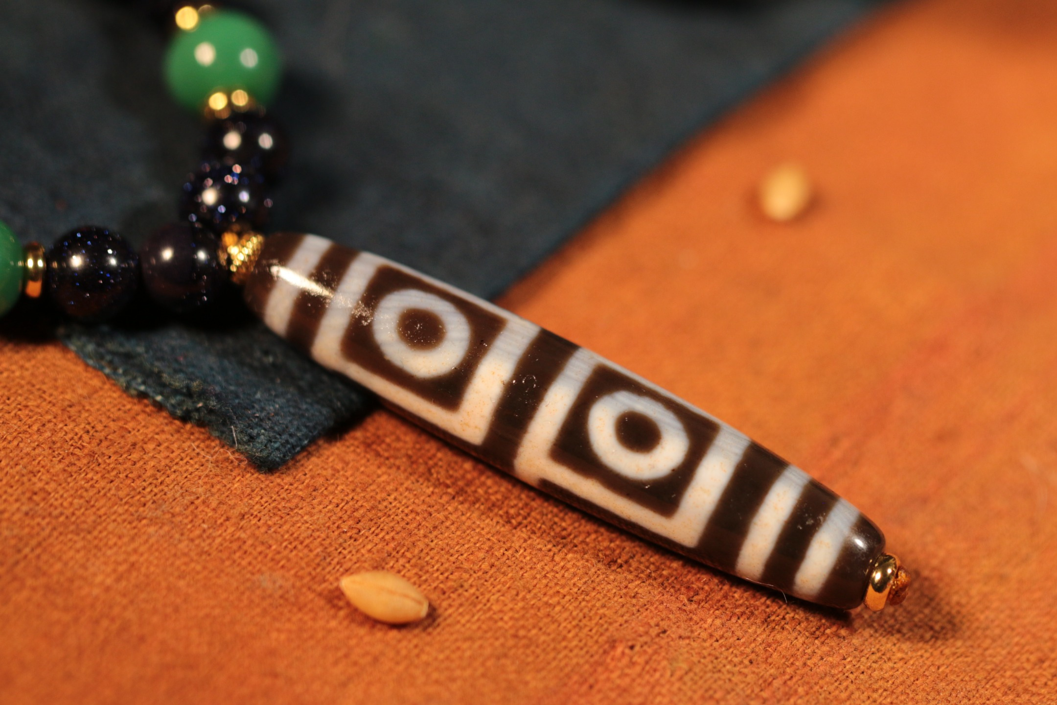 Four-Eyed Dzi Bead Clavicle Necklace（Unique ID:cp-2-2751）