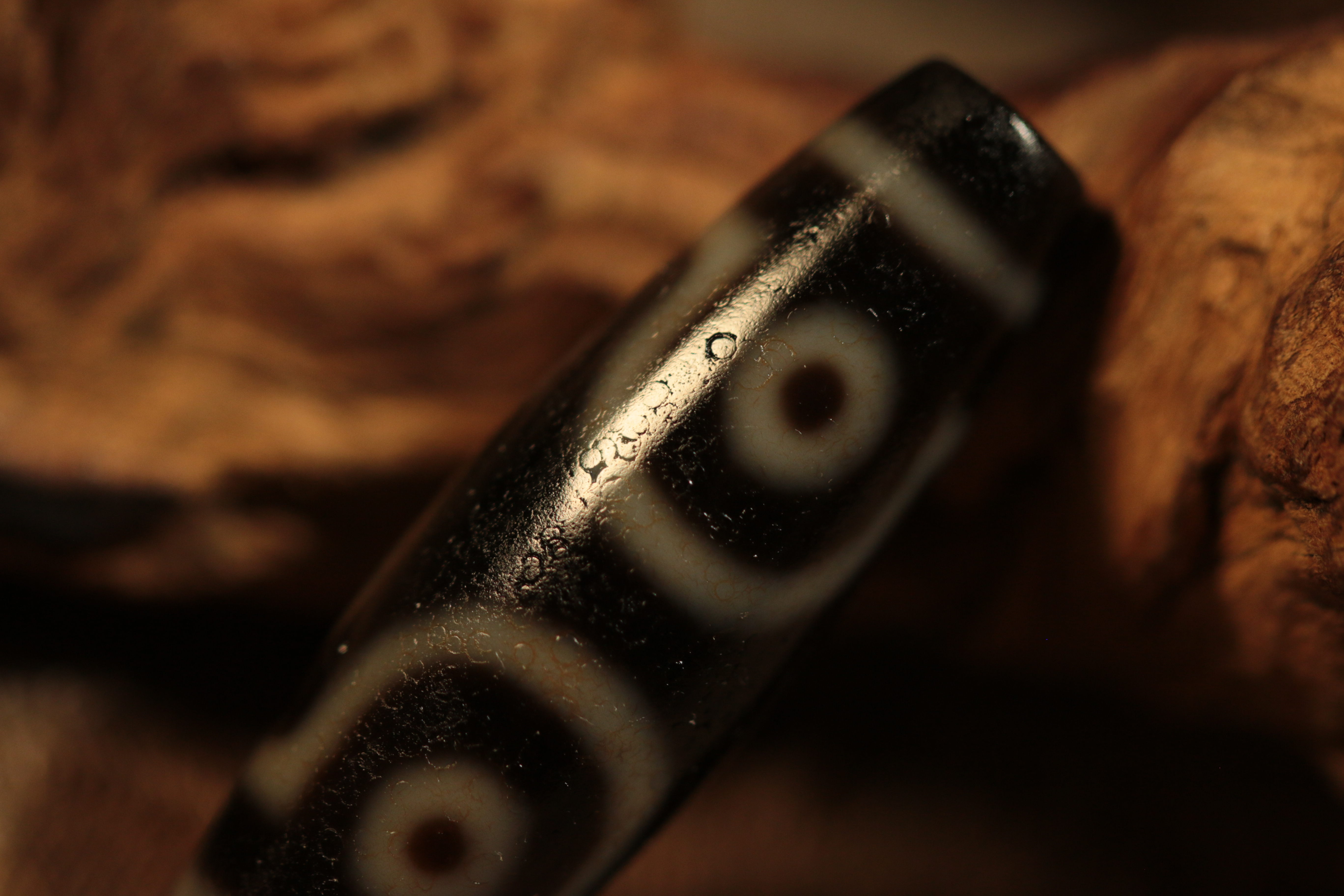 Seven-Eyed Dzi Bead（Unique ID:tz-7-0769）