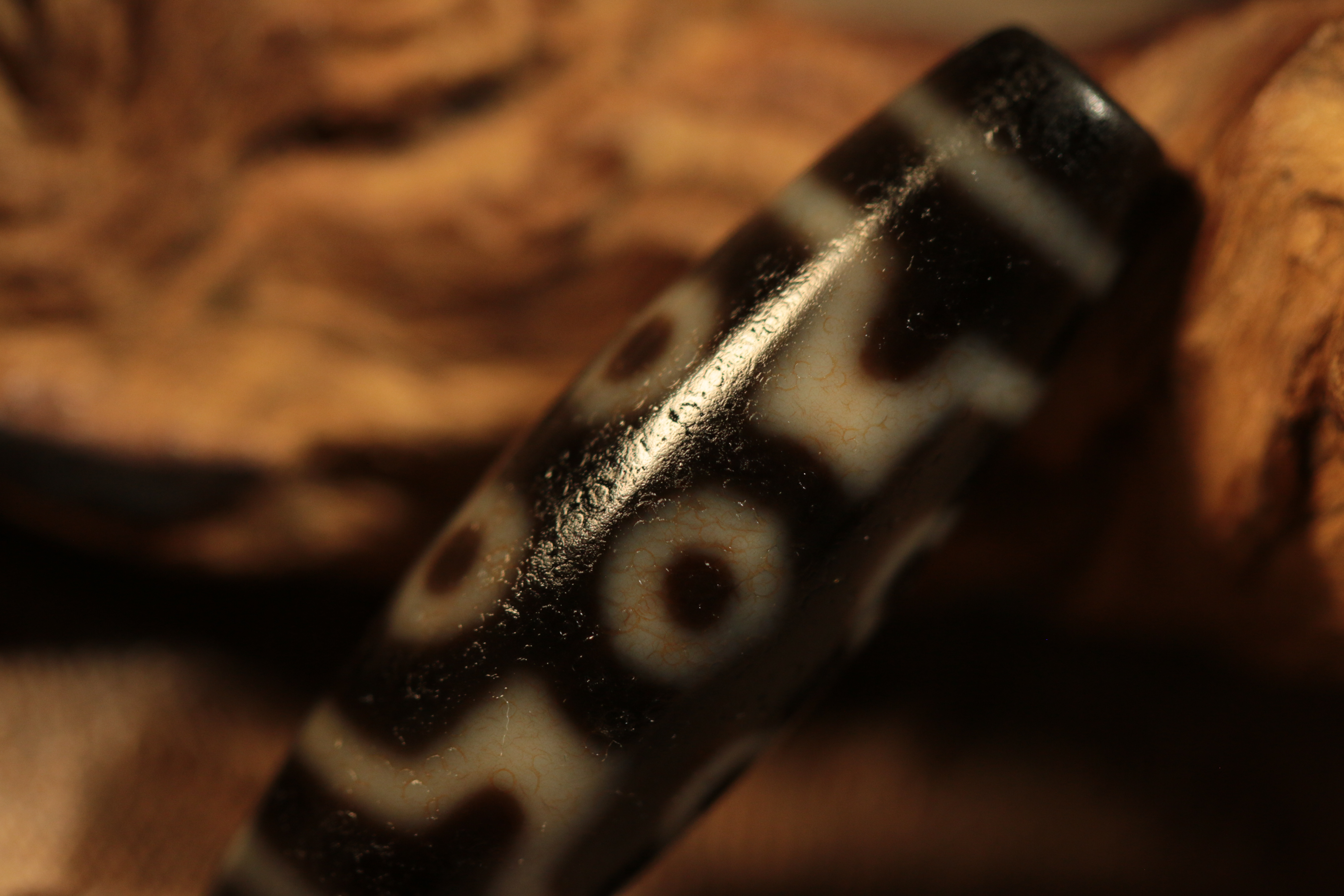 Seven-Eyed Dzi Bead（Unique ID:tz-7-0769）