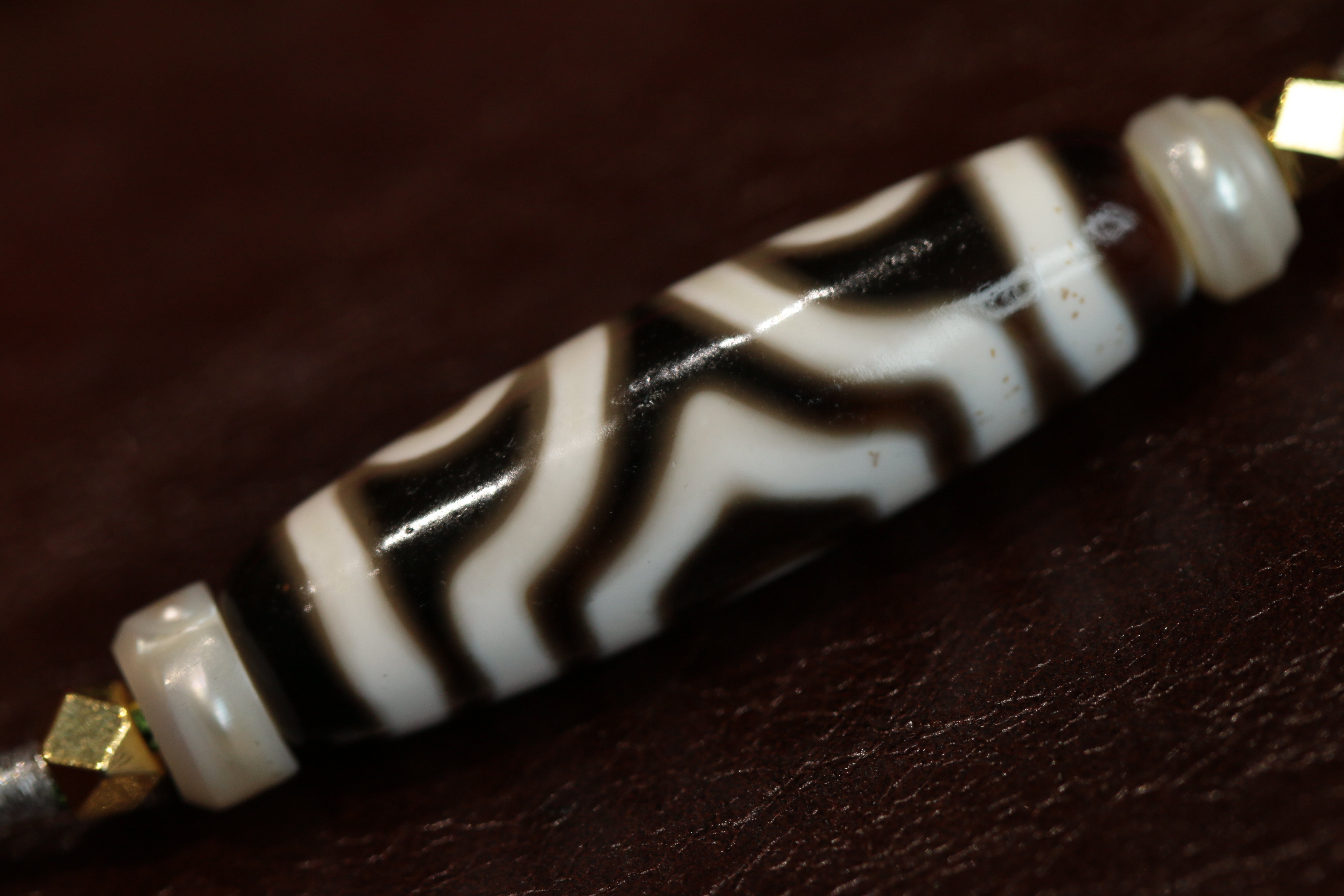 Three-Eyed Dzi Bead Bracelet（Unique ID:cp-1-4358）