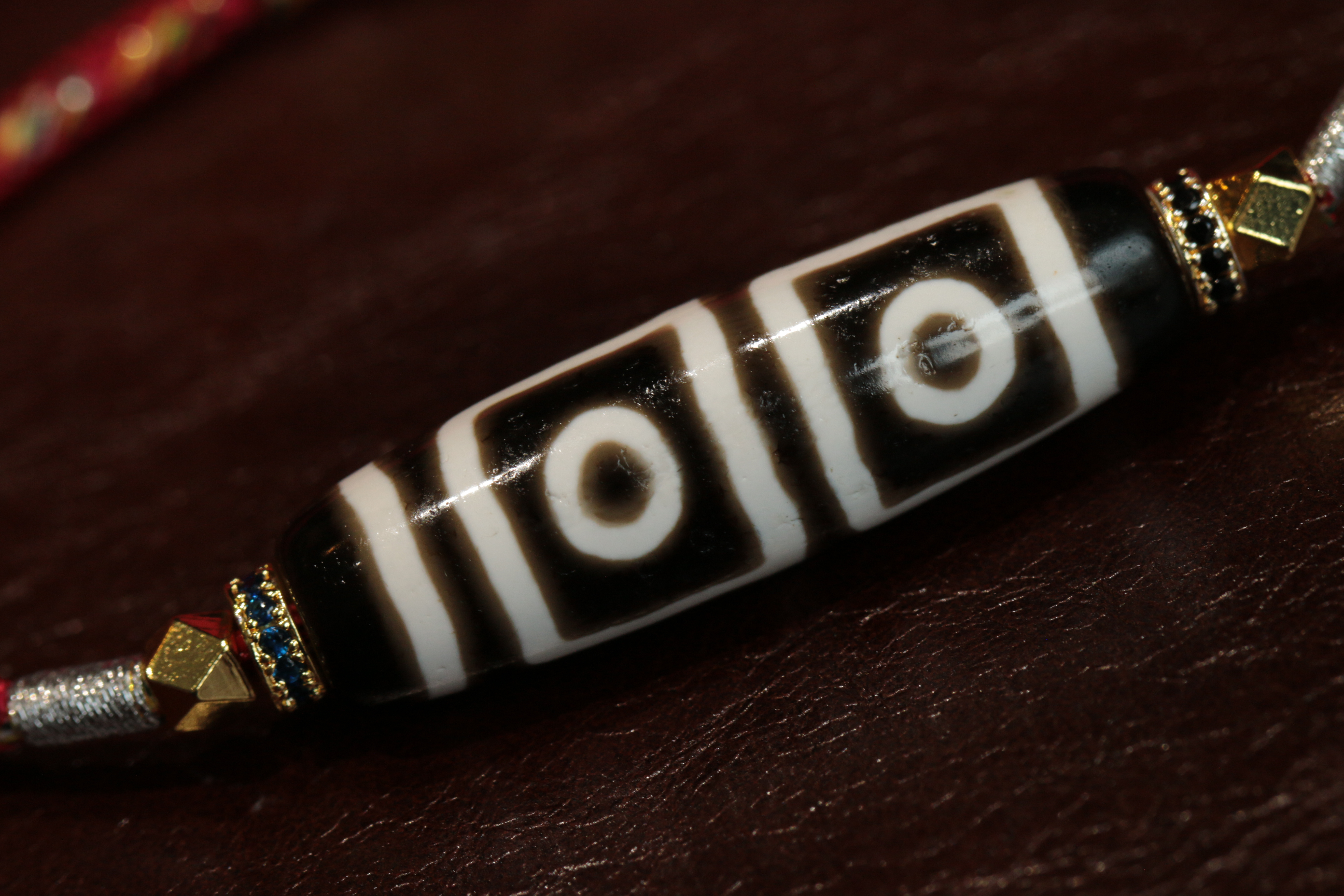 Four-Eyed Dzi Bead Bracelet（Unique ID:cp-1-4359）