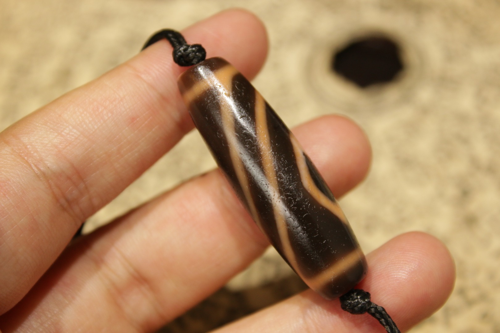 Mountain-Patterned Two-Eyed Dzi Bead（Unique ID:tz2-0242）