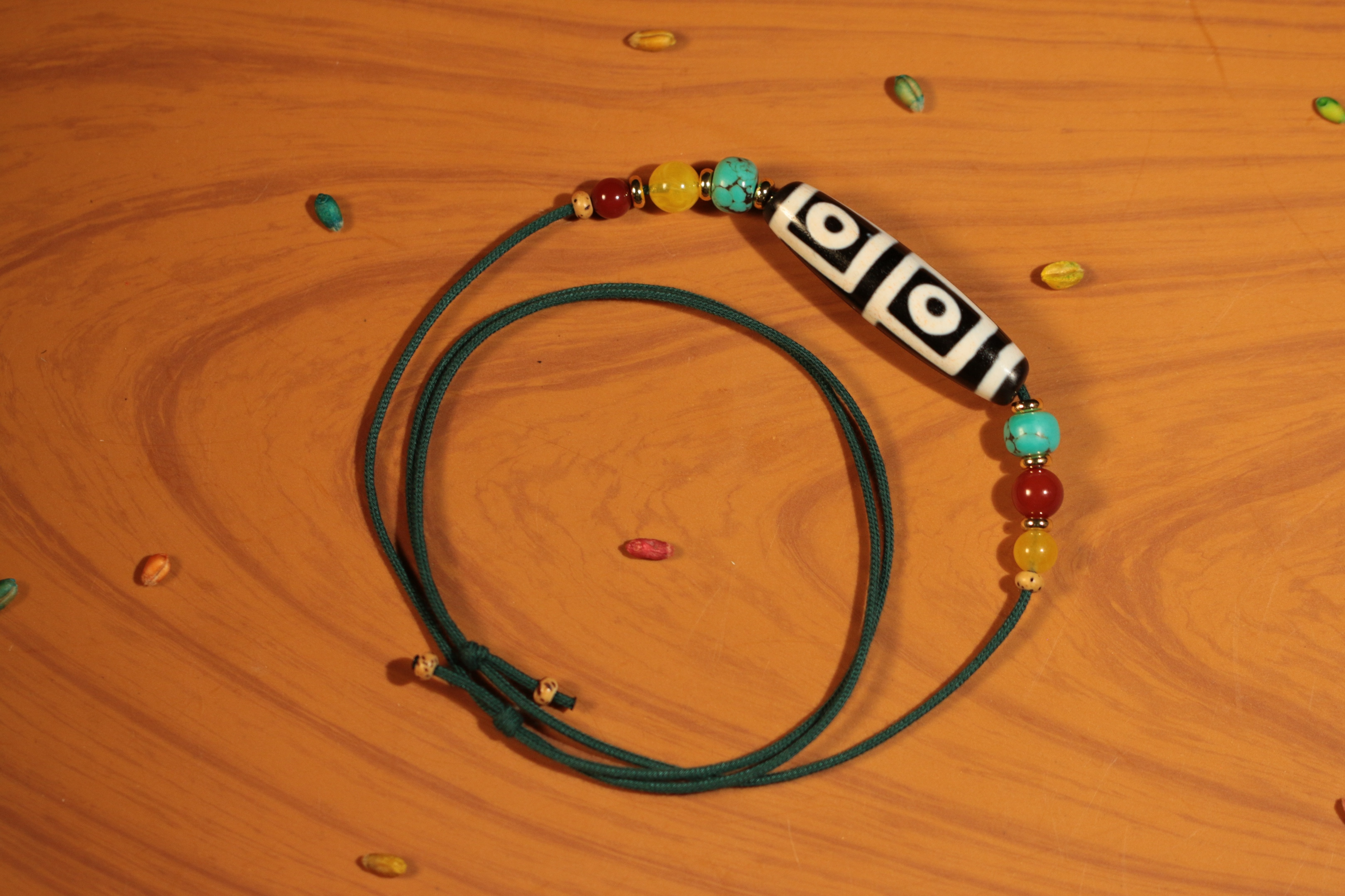Four-Eyed Dzi Bead Clavicle Necklace（Unique ID:cp-2-2966）