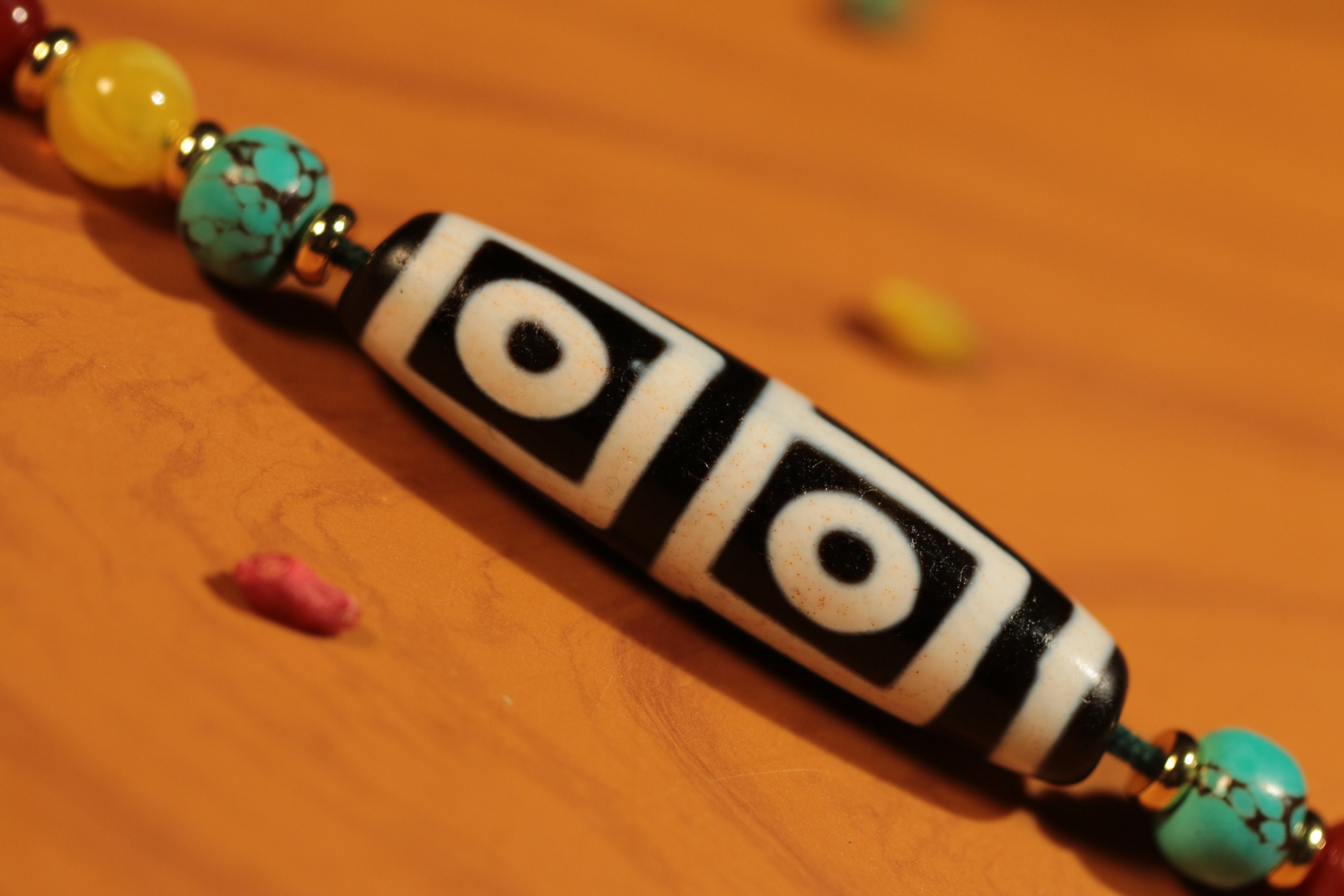 Four-Eyed Dzi Bead Clavicle Necklace（Unique ID:cp-2-2966）
