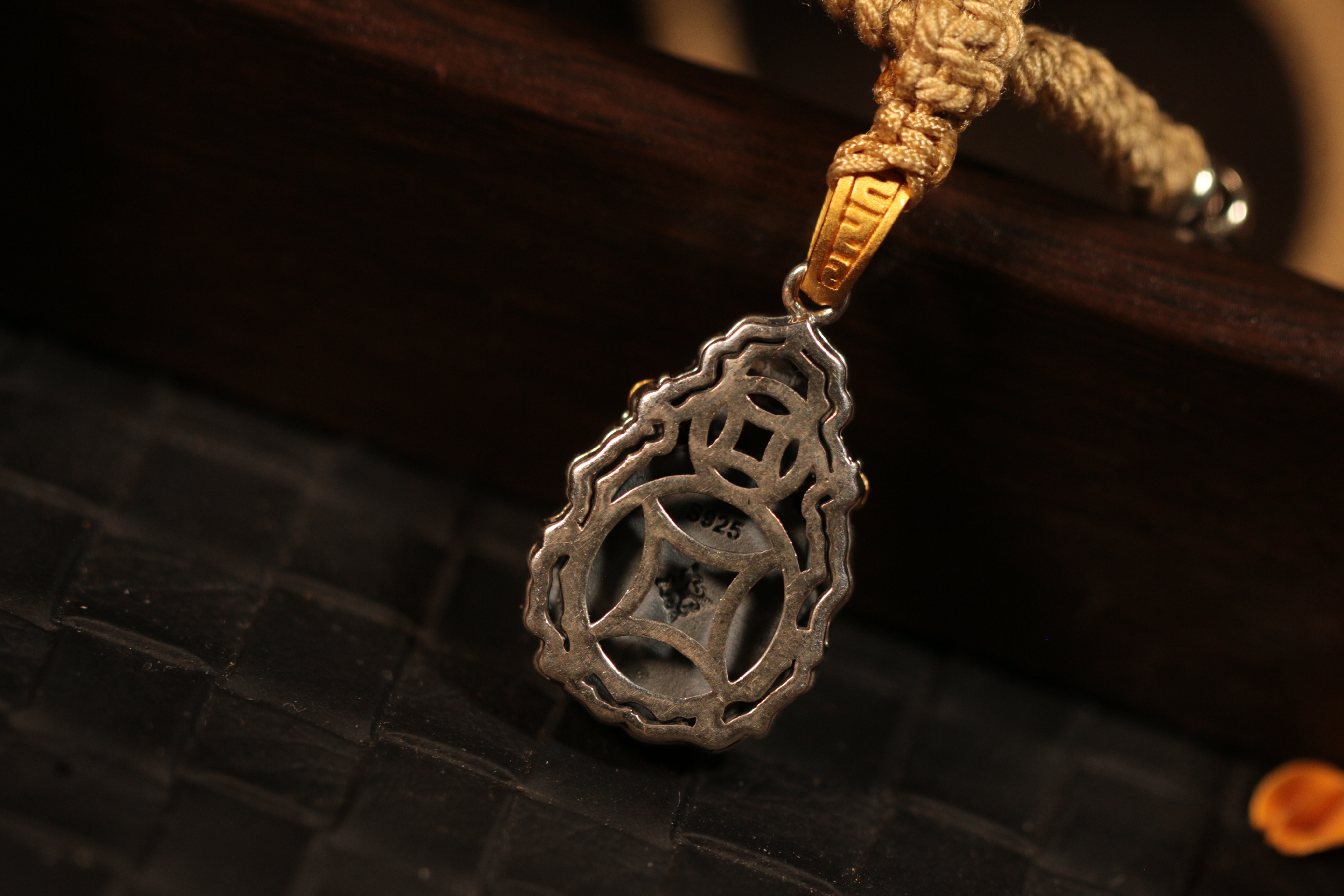 Dzi Bead and Garuda Collarbone Necklace（Unique ID:cp-2-2654）