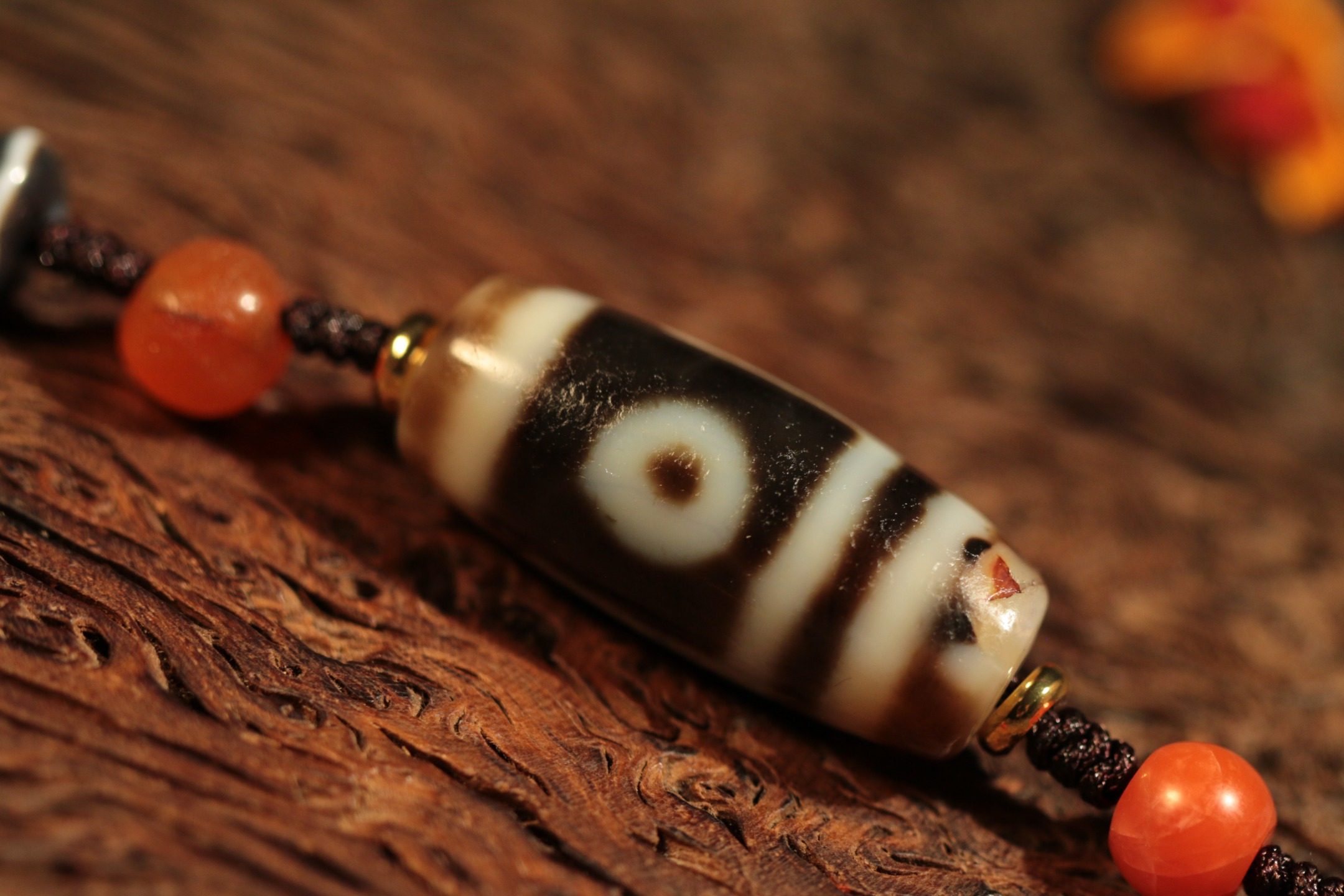 Two-Eyed Dzi Bead Clavicle Necklace（Unique ID:cp-2-2804）