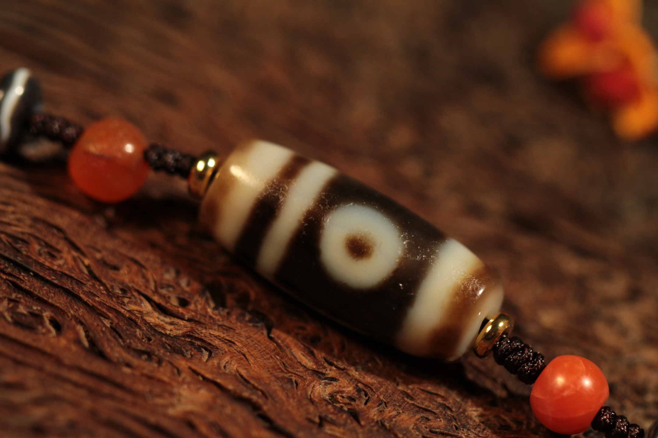 Two-Eyed Dzi Bead Clavicle Necklace（Unique ID:cp-2-2804）