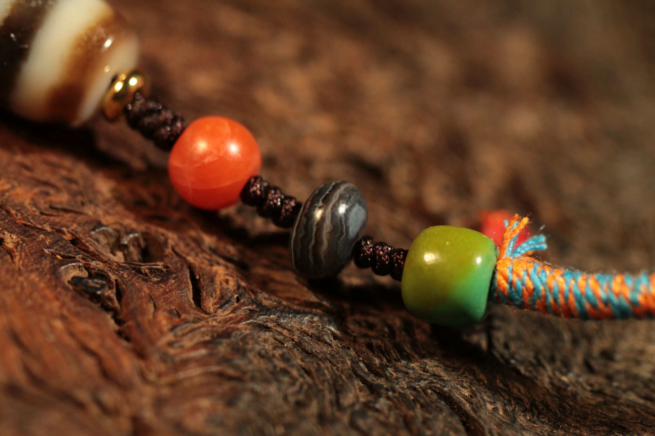 Two-Eyed Dzi Bead Clavicle Necklace（Unique ID:cp-2-2804）