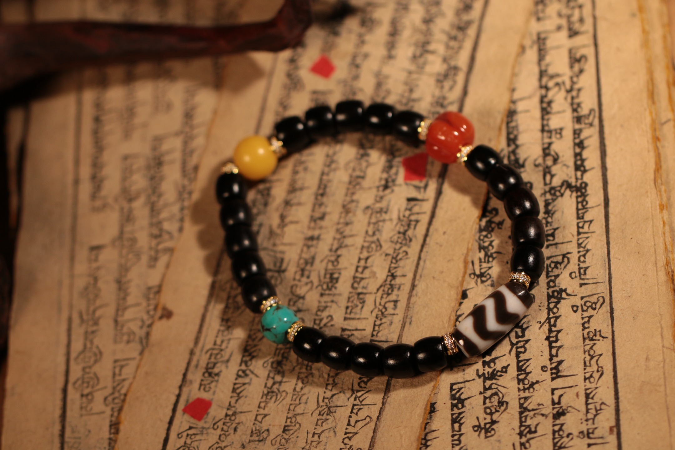 Tibetan heirloom cinnabar water-patterned bracelet · Southern Red Agate melon-shaped dzi bead（Unique ID: cp-1-6061）