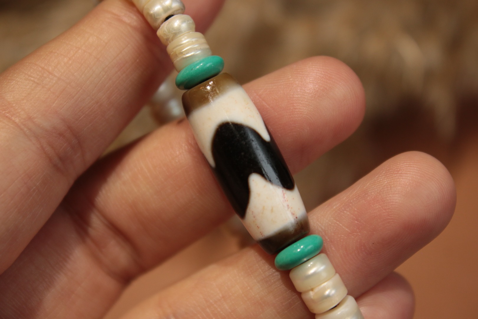 Pearl and Tiger Tooth Bracelet（Unique ID:cp-1-3396）