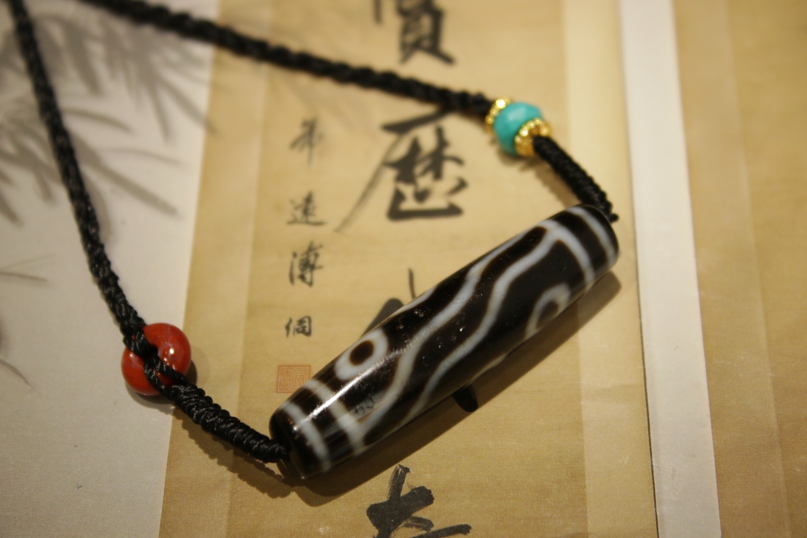 Six-Eyed Dzi Bead Clavicle Necklace（Unique ID:cp-2-0591）
