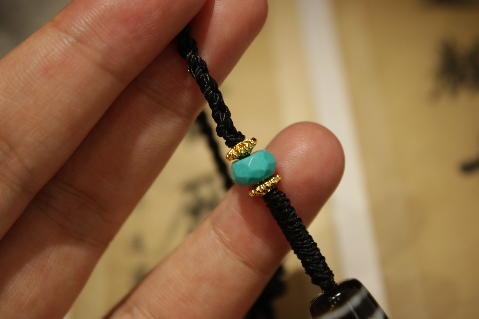 Six-Eyed Dzi Bead Clavicle Necklace（Unique ID:cp-2-0591）