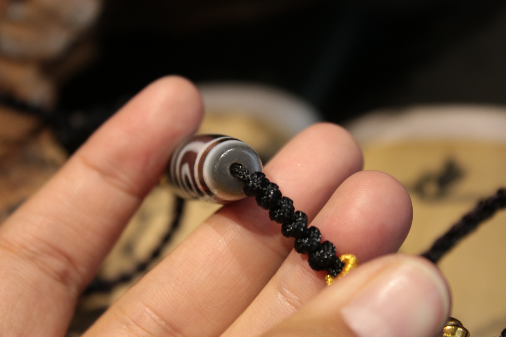 Tibetan sacred object - Four-eyed dzi bead clavicle chain（Unique ID: cp-2-1116）