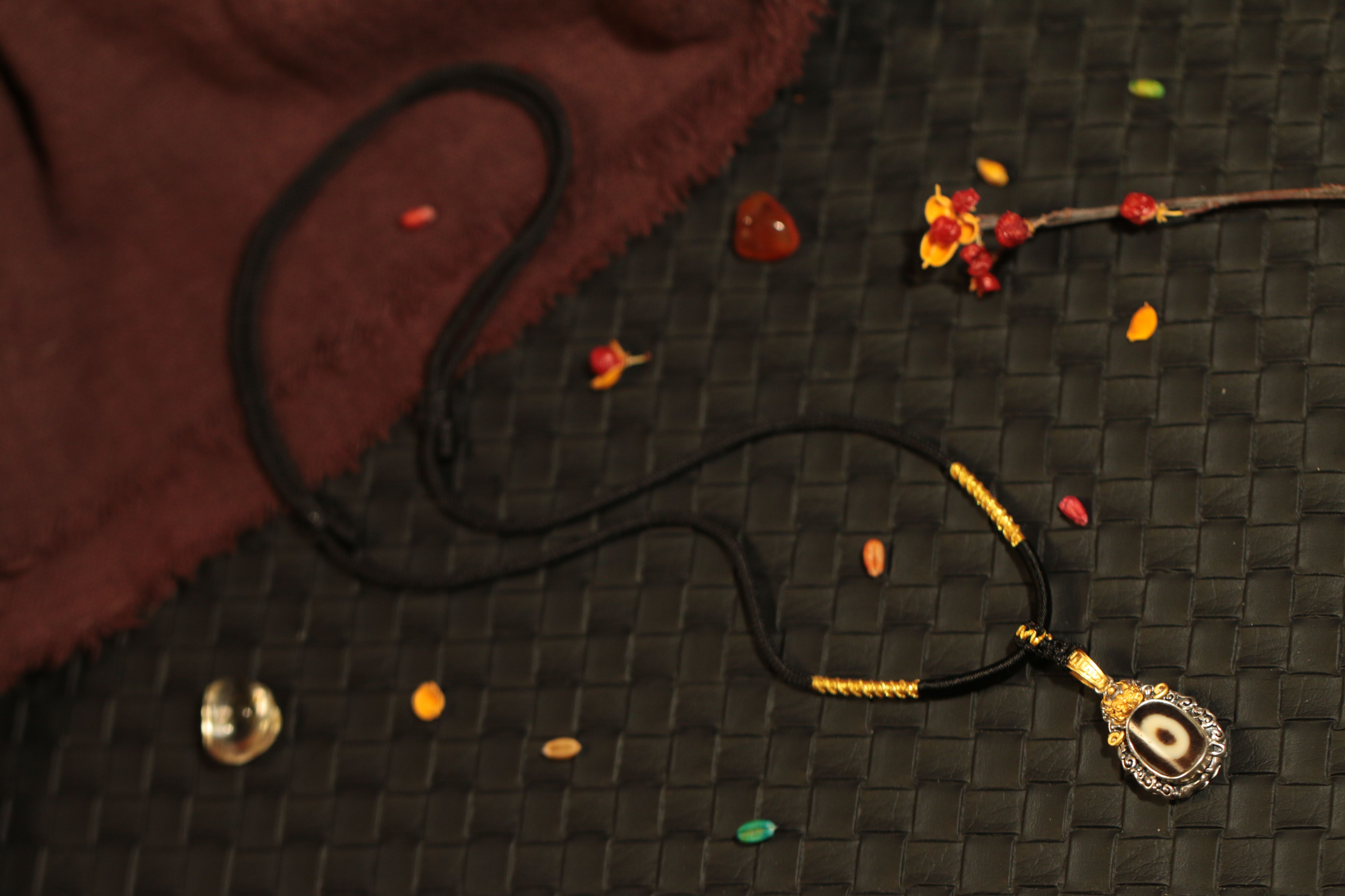 Tibetan sacred object - Gold-plated dzi bead clavicle chain（Unique ID: cp-2-2575）