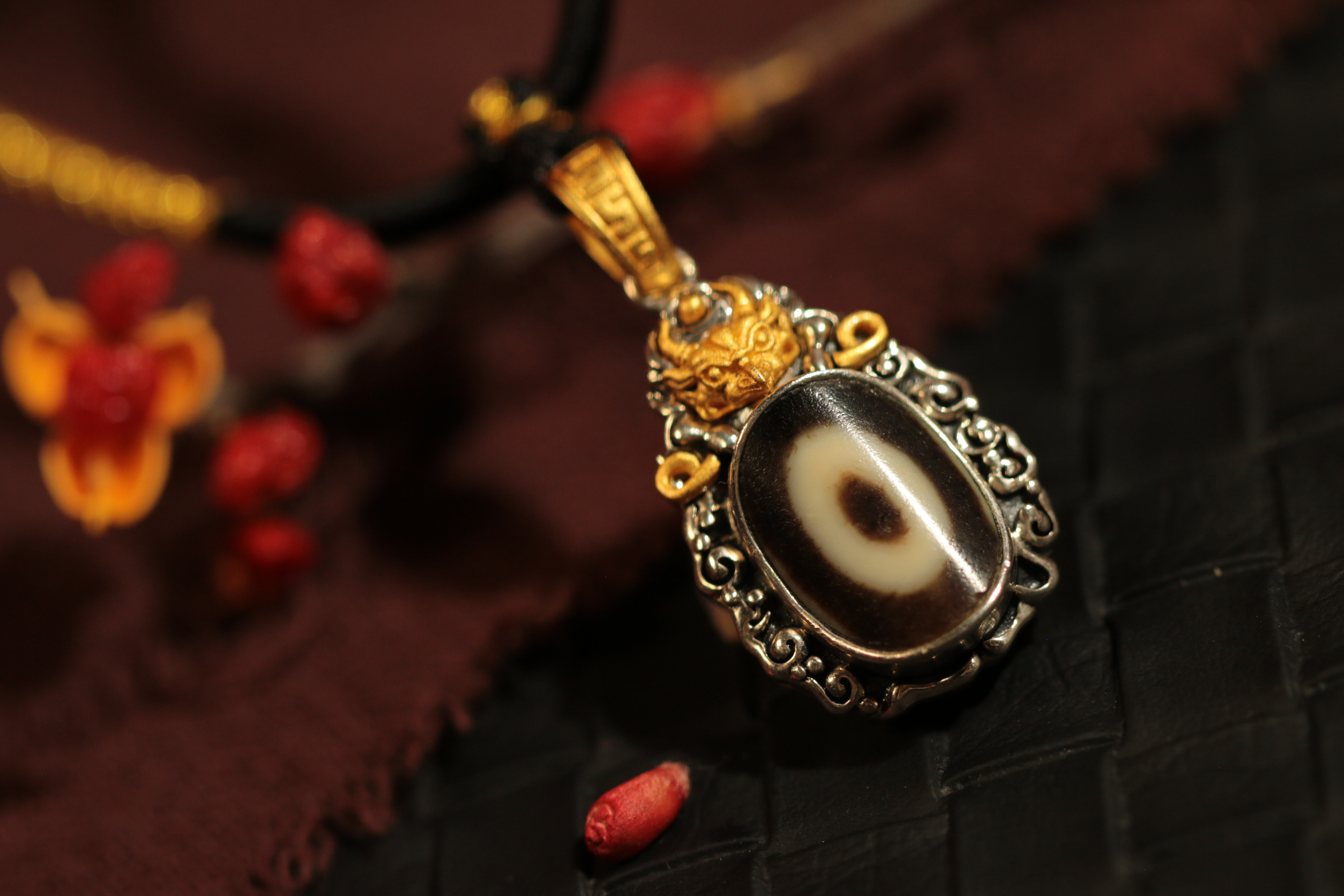 Tibetan sacred object - Gold-plated dzi bead clavicle chain（Unique ID: cp-2-2575）