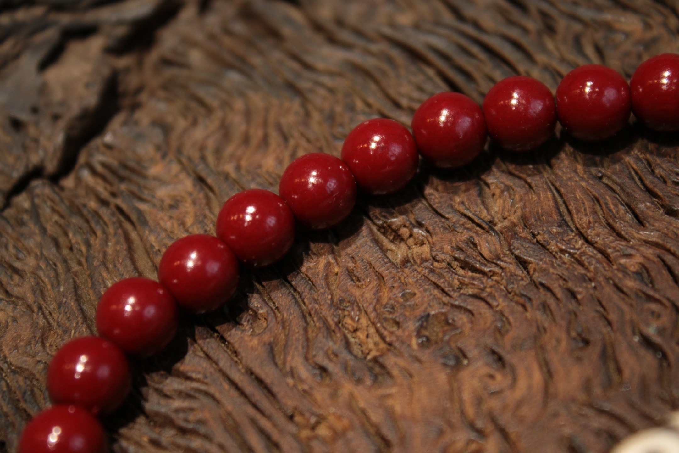Tibetan sacred object - Six-eyed dzi bead cinnabar bracelet