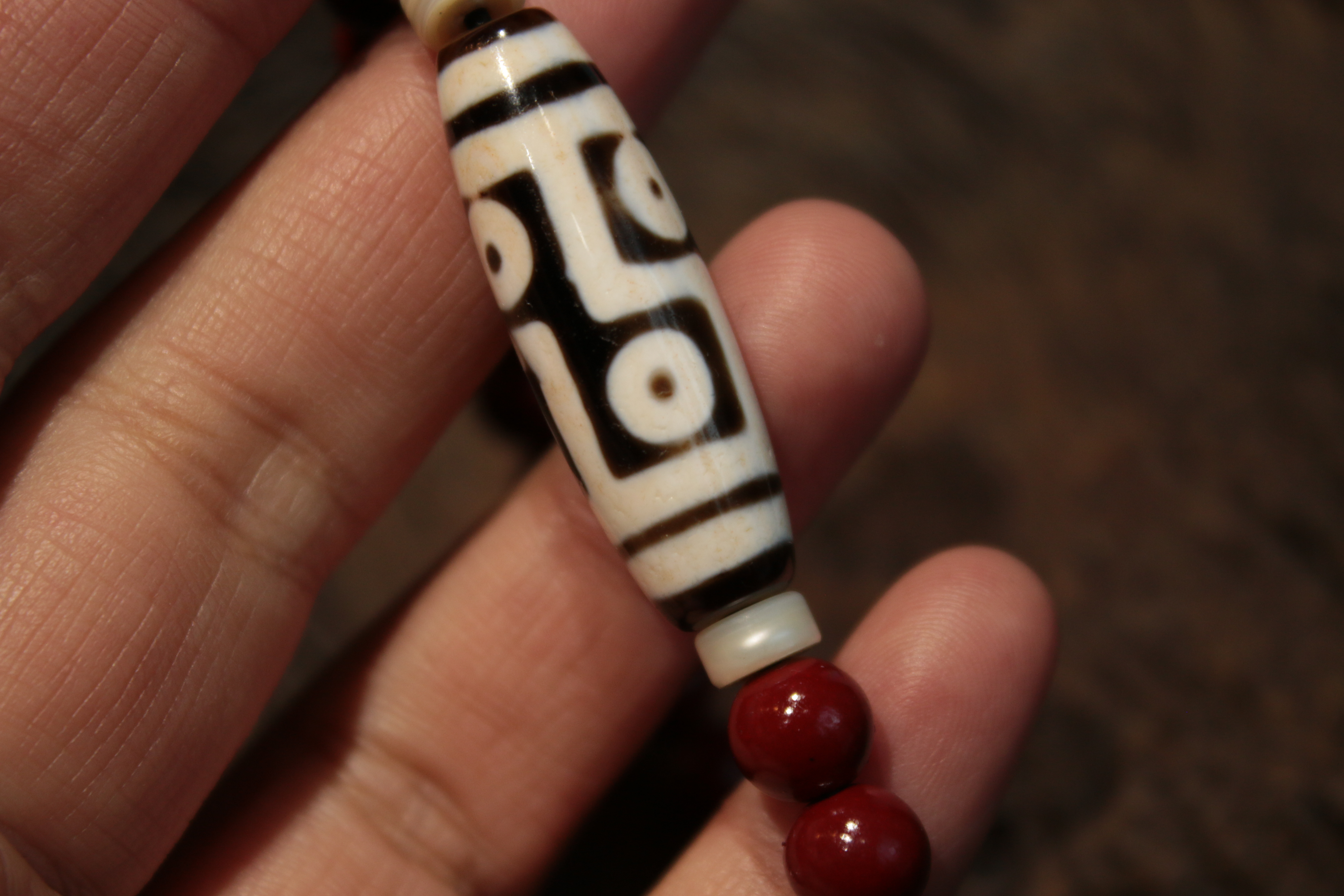 Tibetan sacred object - Six-eyed dzi bead cinnabar bracelet