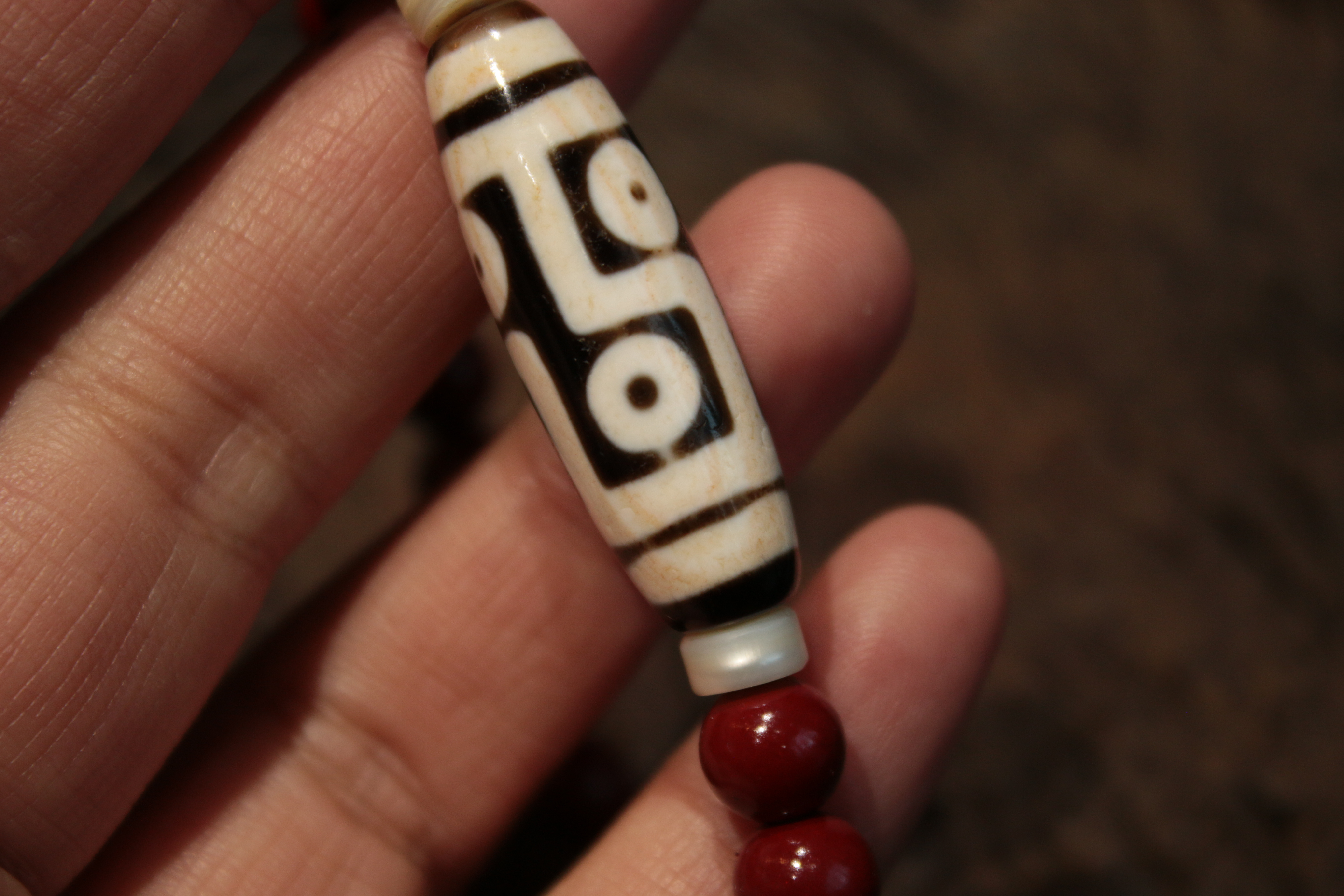Tibetan sacred object - Six-eyed dzi bead cinnabar bracelet