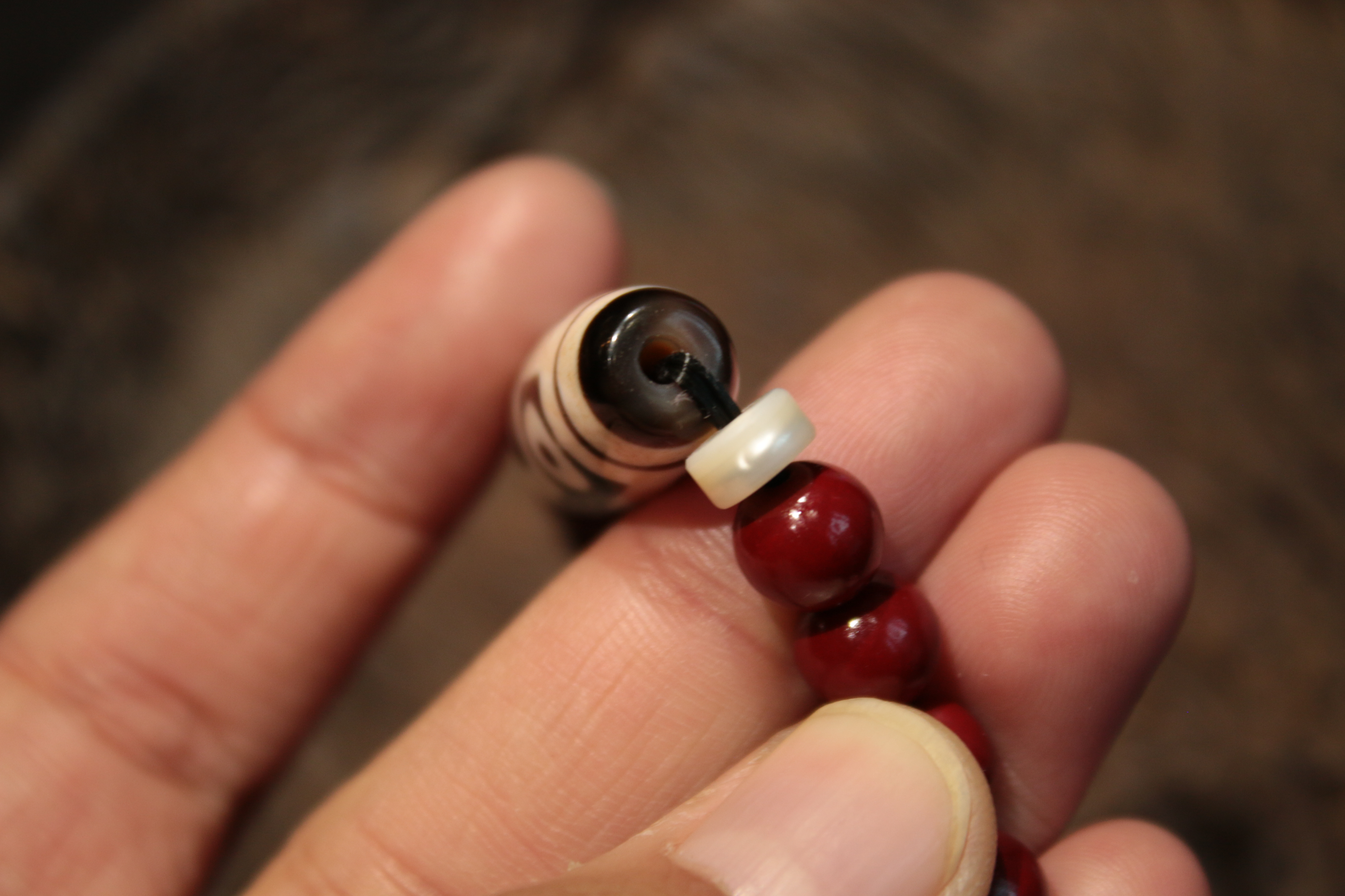 Tibetan sacred object - Six-eyed dzi bead cinnabar bracelet