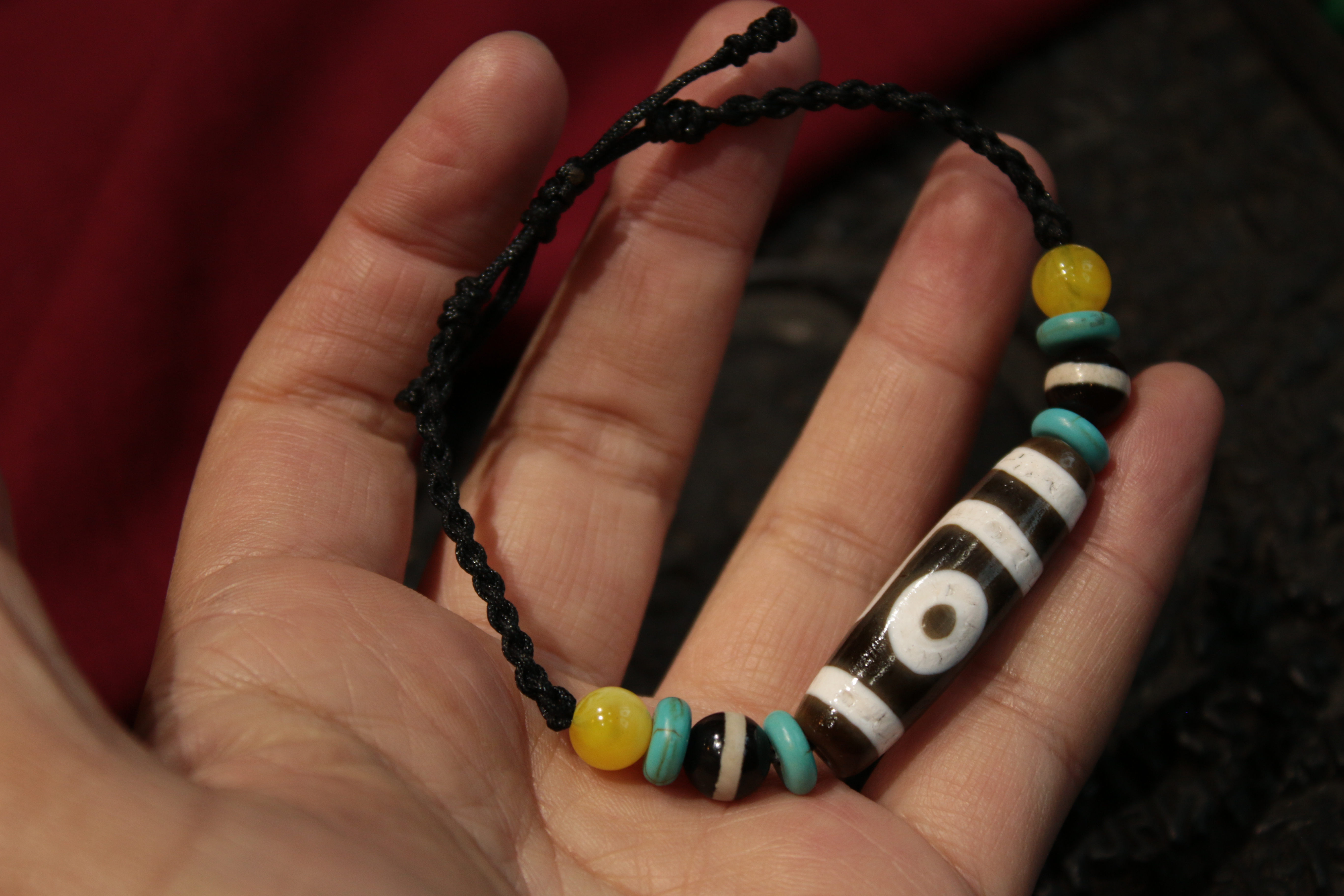 Tibetan sacred object - Two-eyed dzi bead bracelet（Unique ID: cp-1-3594）