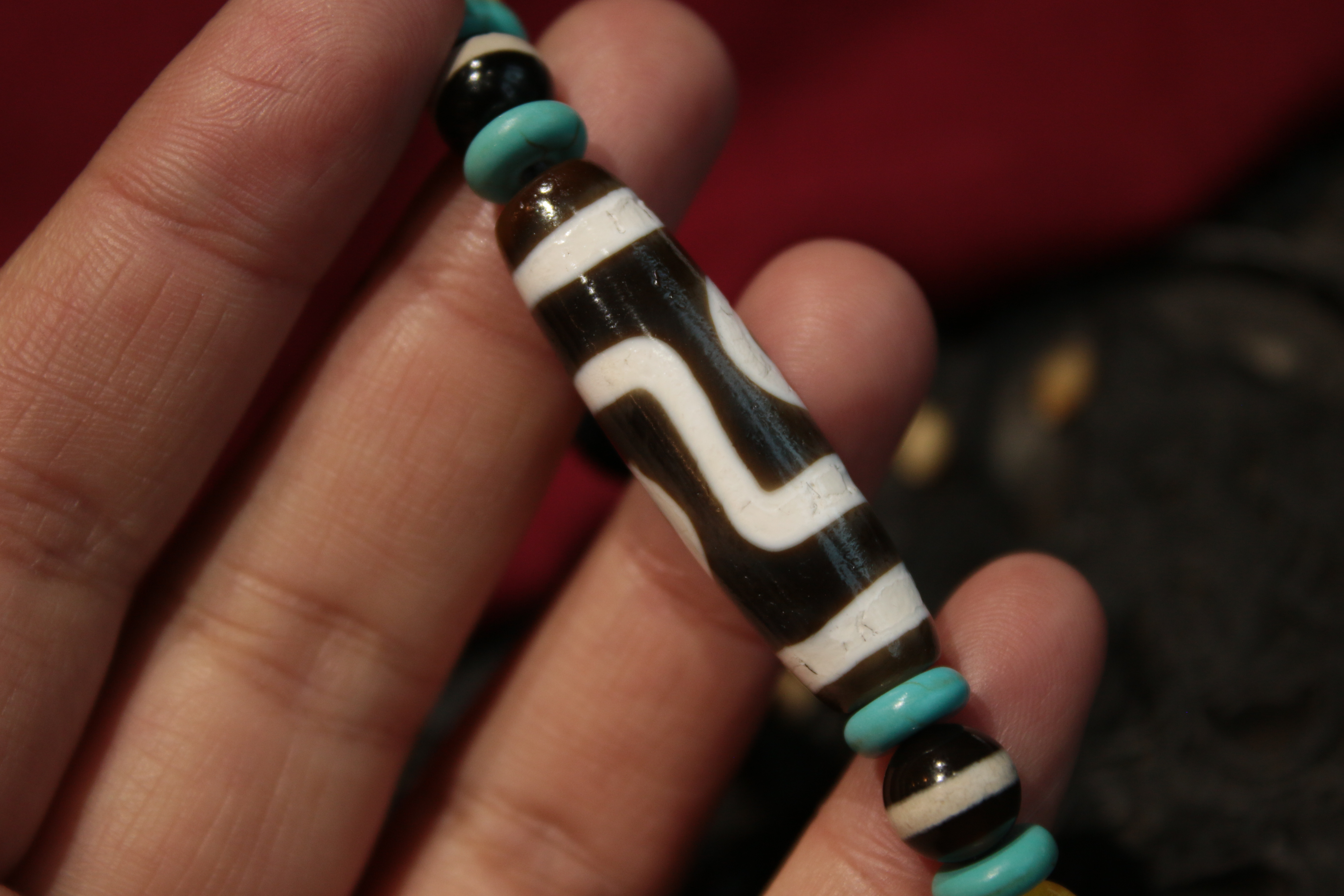 Tibetan sacred object - Two-eyed dzi bead bracelet（Unique ID: cp-1-3594）
