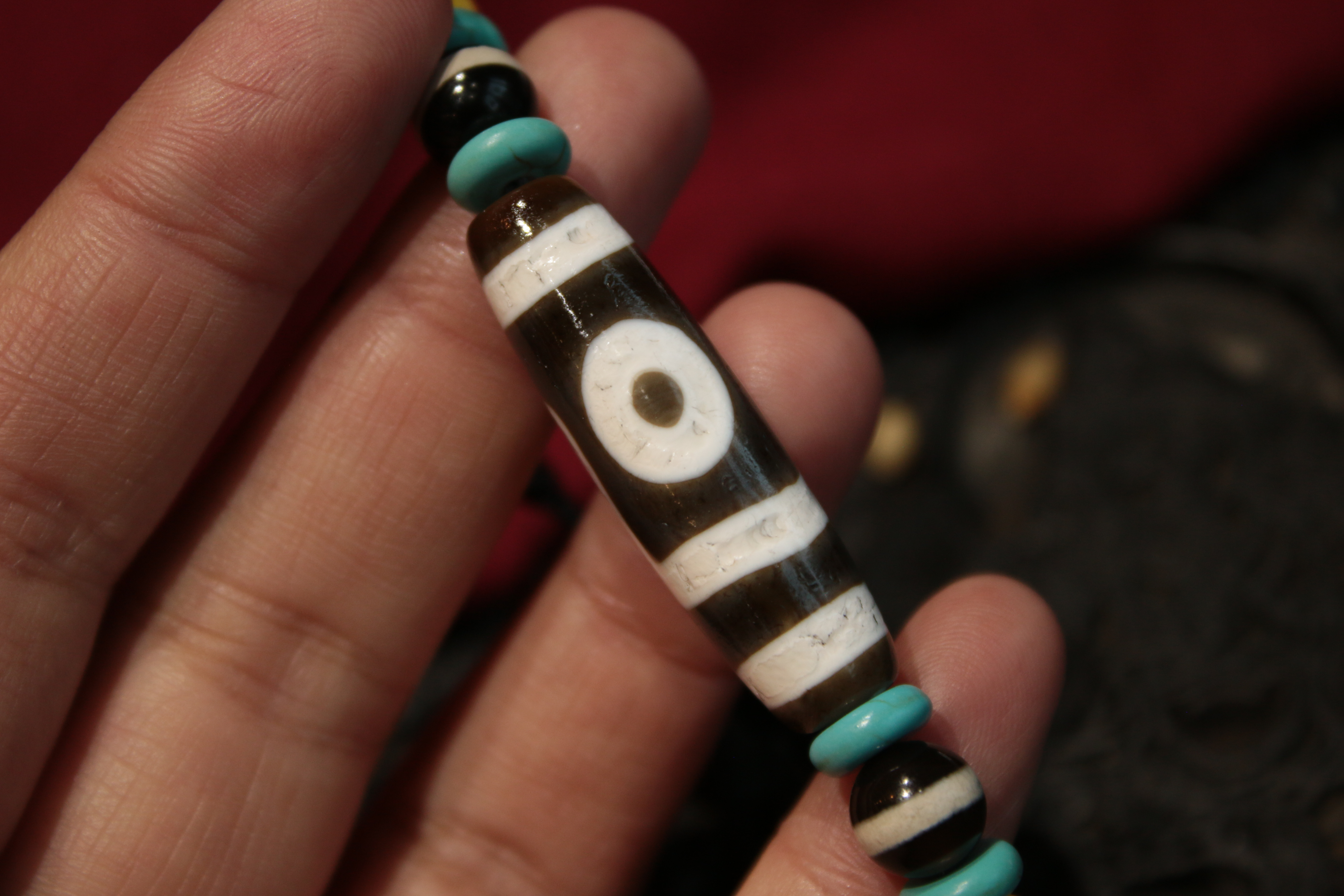 Tibetan sacred object - Two-eyed dzi bead bracelet（Unique ID: cp-1-3594）