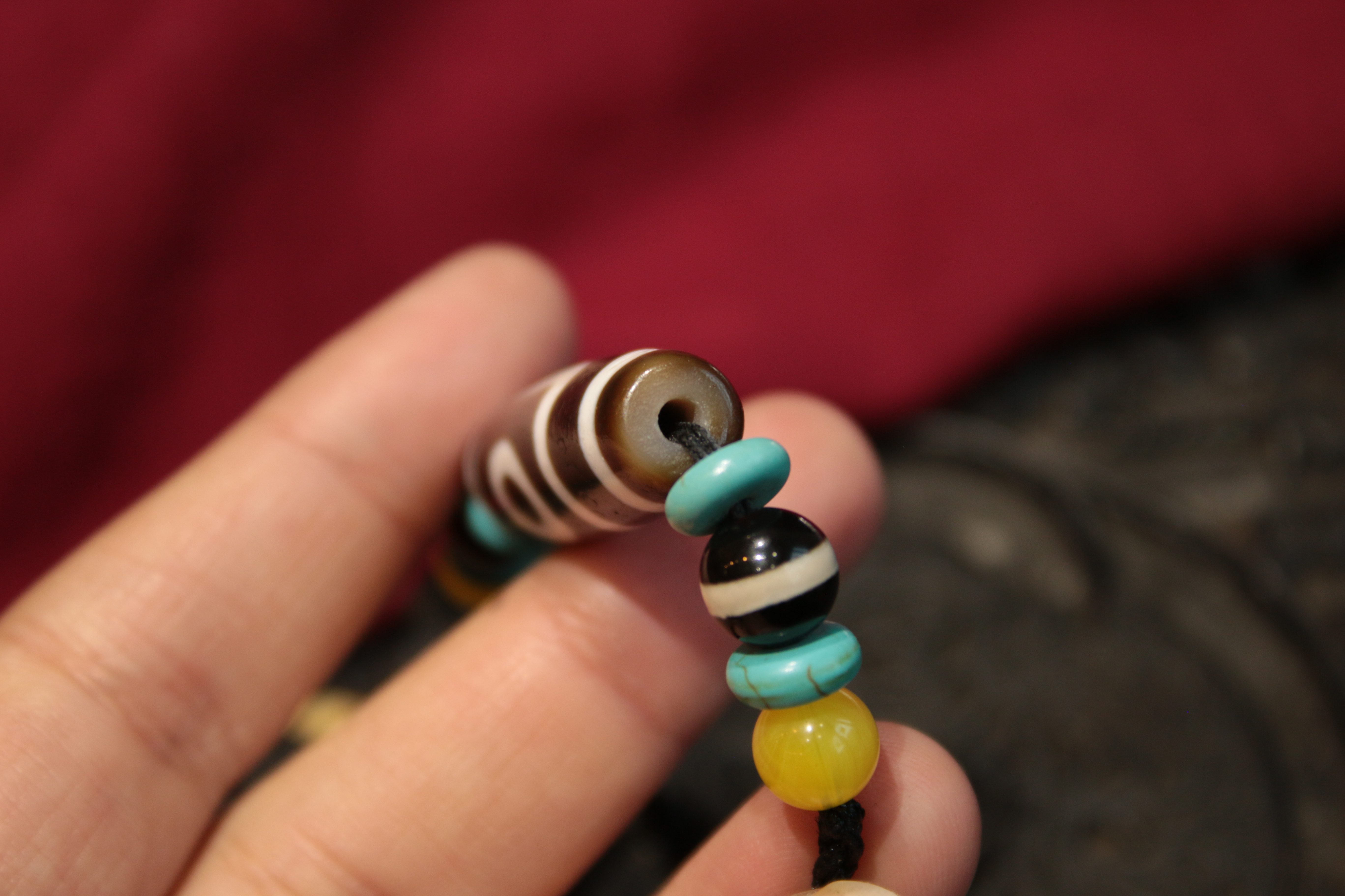 Tibetan sacred object - Two-eyed dzi bead bracelet（Unique ID: cp-1-3594）