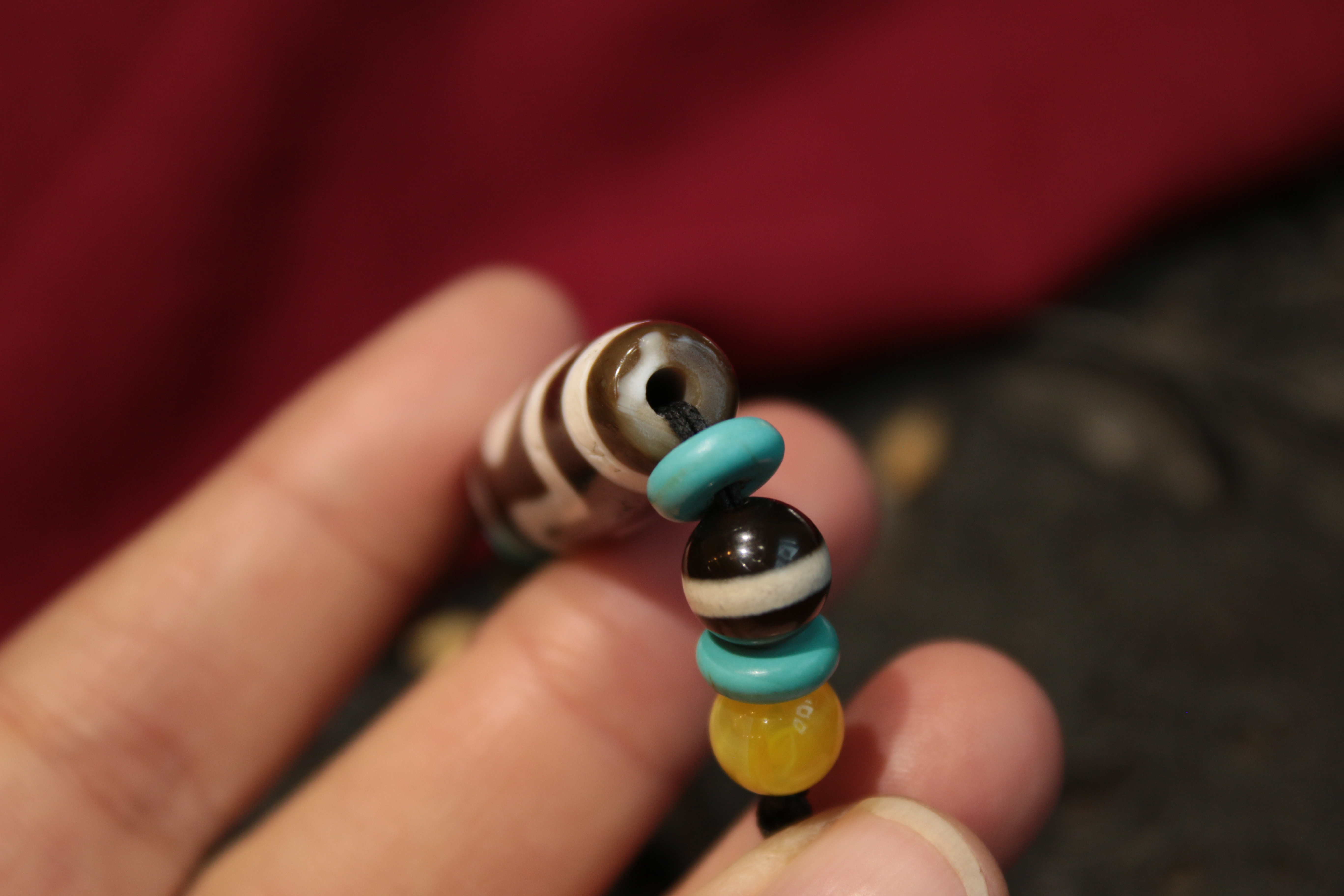 Tibetan sacred object - Two-eyed dzi bead bracelet（Unique ID: cp-1-3594）
