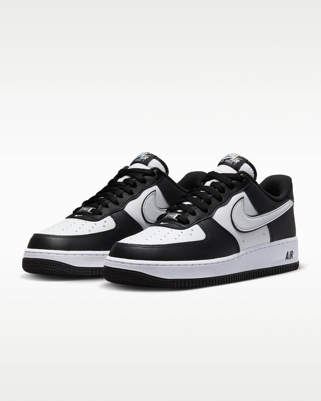 Nike Air Force 1 '07 Black/Black/White(商品到着後にお支払いいただけますので、品質を確認してからお支払いいただけます)