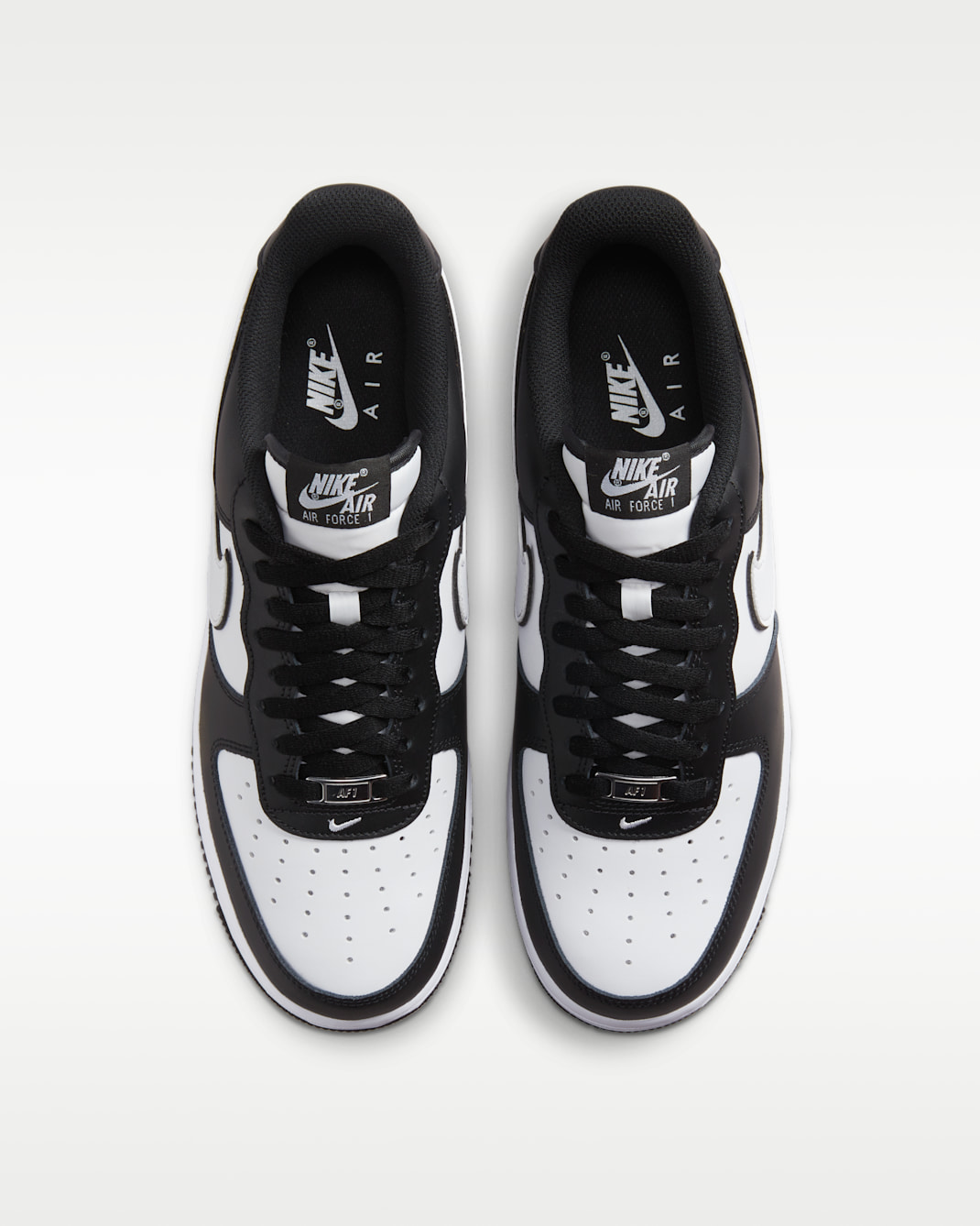 Nike Air Force 1 '07 Black/Black/White(商品到着後にお支払いいただけますので、品質を確認してからお支払いいただけます)