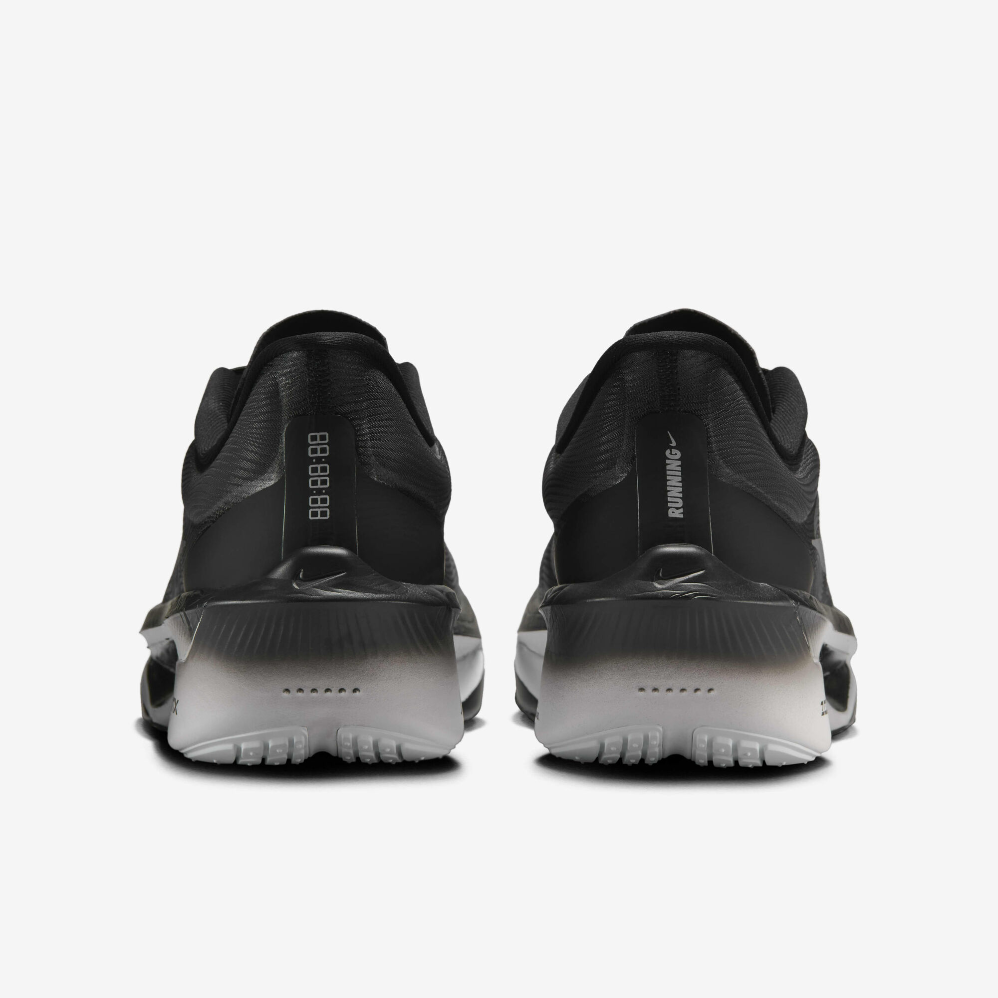 حذاء سباق الطرق للرجال من نايكي زووم فلاي 6 بتصميم خفيف وأداء مميز Nike Zoom Fly 6