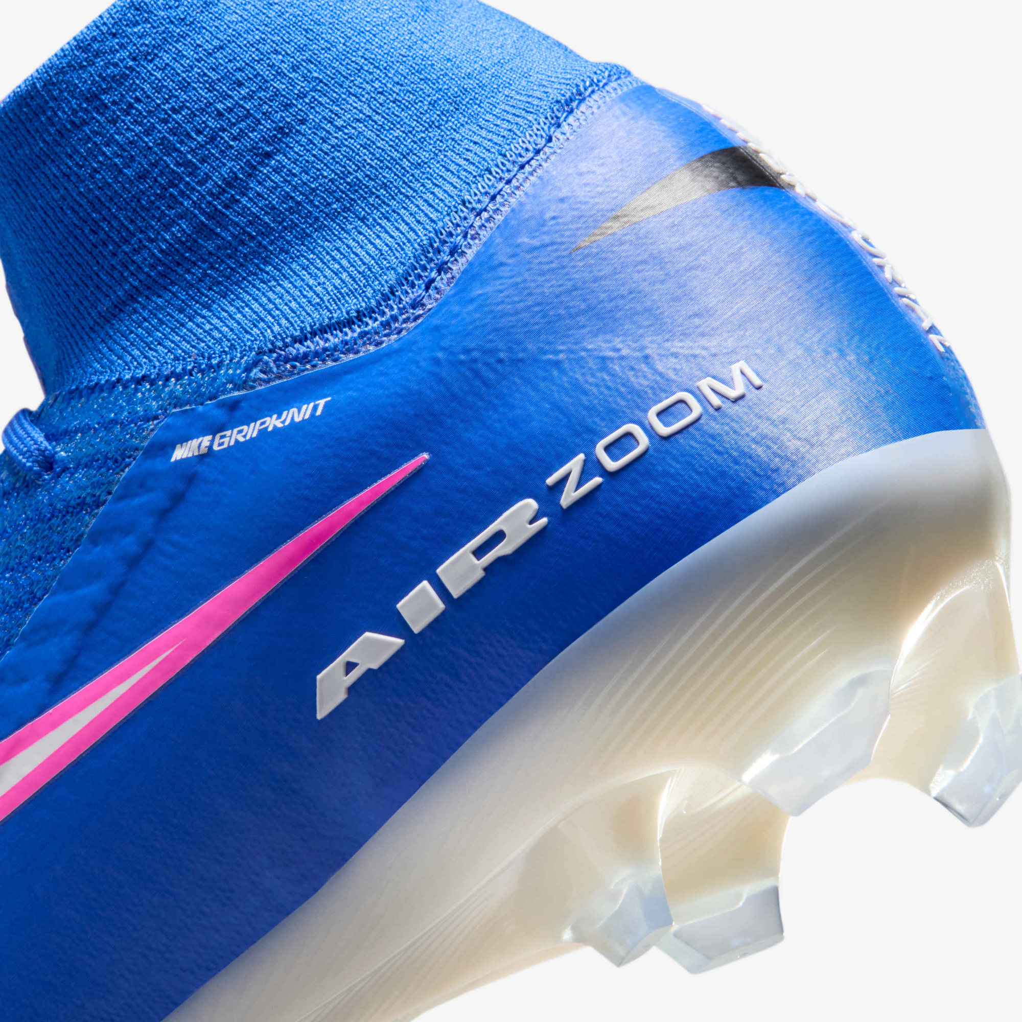 حذاء كرة القدم لملاعب العشب الطبيعي برقبة عالية من نايكي ميركيوريال سوبرفلاي 10 إيليت بتصميم احترافي Nike Mercurial Superfly 10 Elite