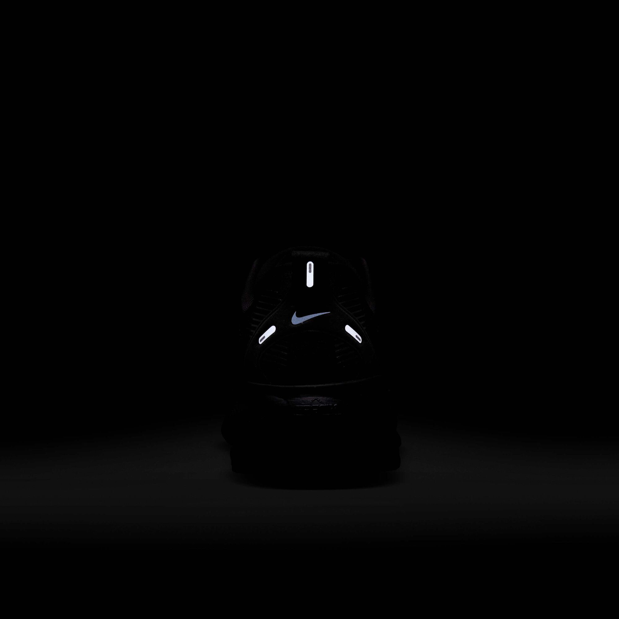 نايكي فوميرو 18 - حذاء جري على الطرق للرجال بتوسيد مريح ودعم ثابت للاستخدام اليومي | Nike Vomero 18