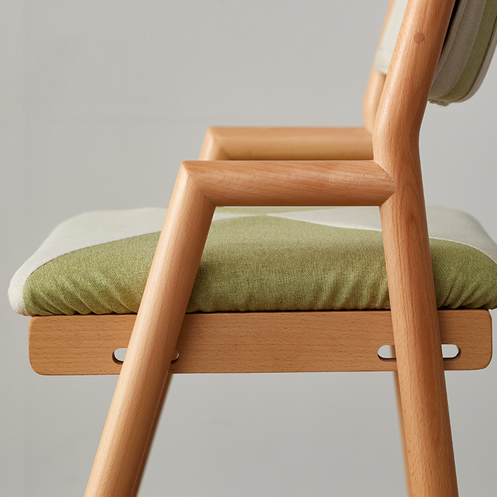 錦木-無垢材キッズ学習チェア 昇降式 背もたれ付き 姿勢矯正椅子 勉強椅子 食事椅子にも使えるキッズイス