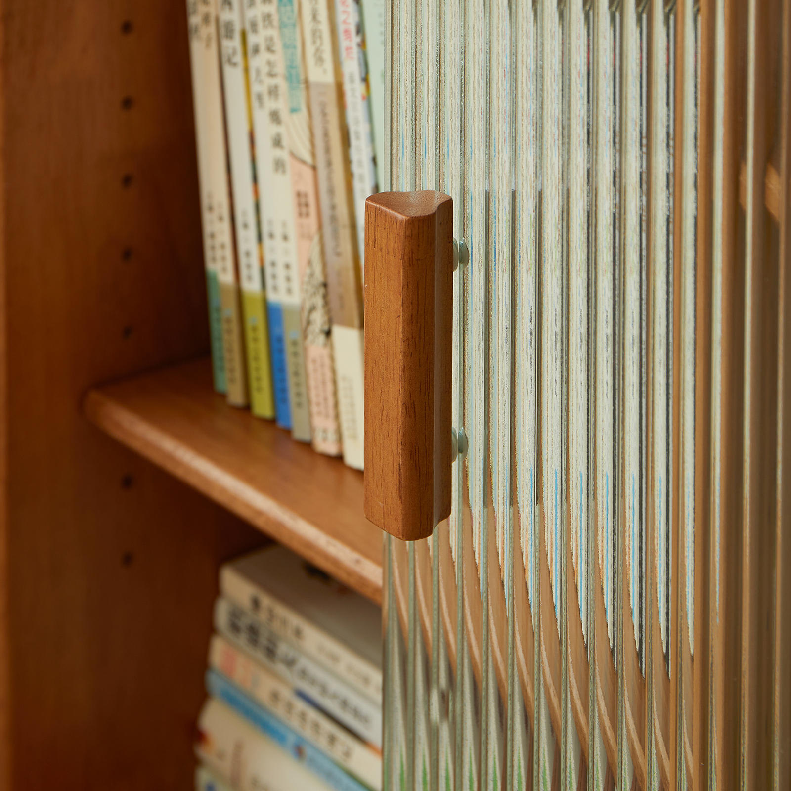 錦木-木製ロータイプ本棚 壁際 リビング収納ラック ベッドルーム収納キャビネット 家庭用 組み合わせ可能なキューブラック 展示棚本棚