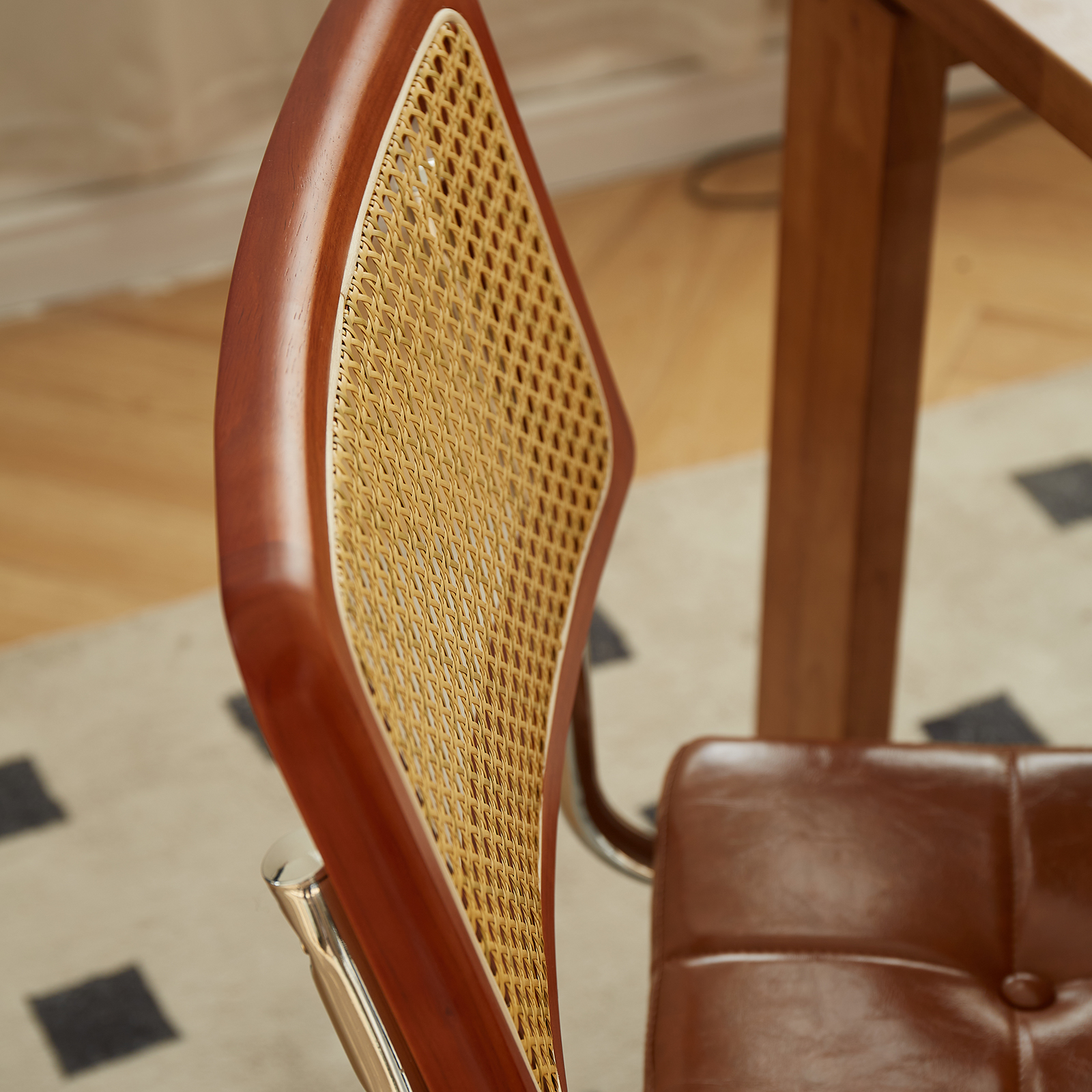 錦木-ヴィンテージ ダイニングチェア 籐張り メタル脚 クッション付き 北欧ミニマル リビングチェアダイニングチェア